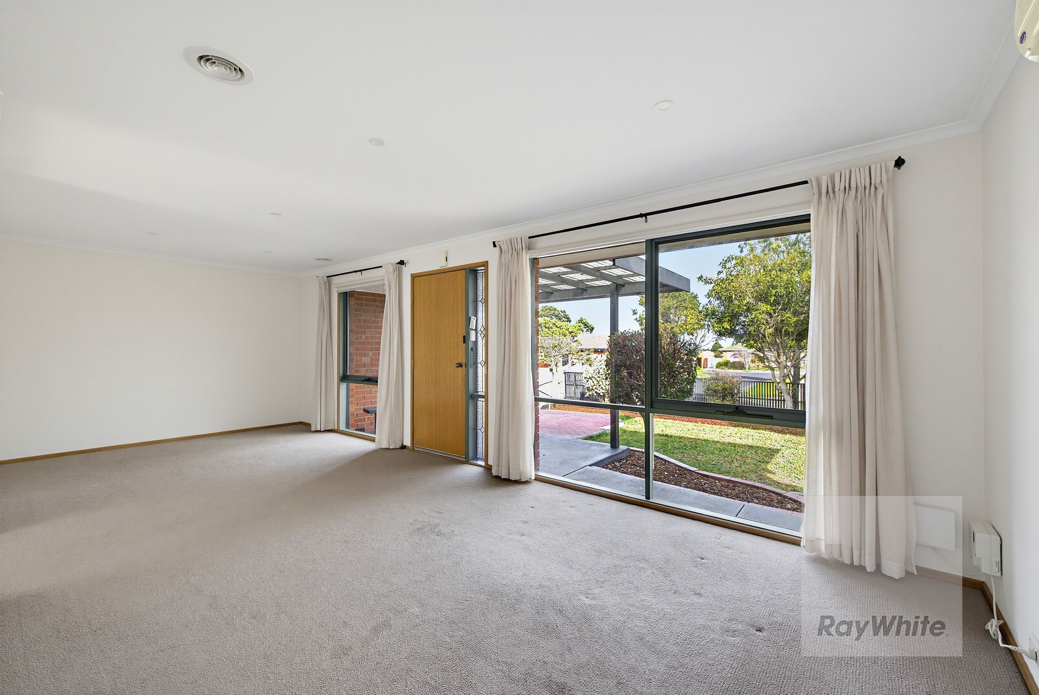 10 Pickworth Drive, Mill Park, VIC 3082