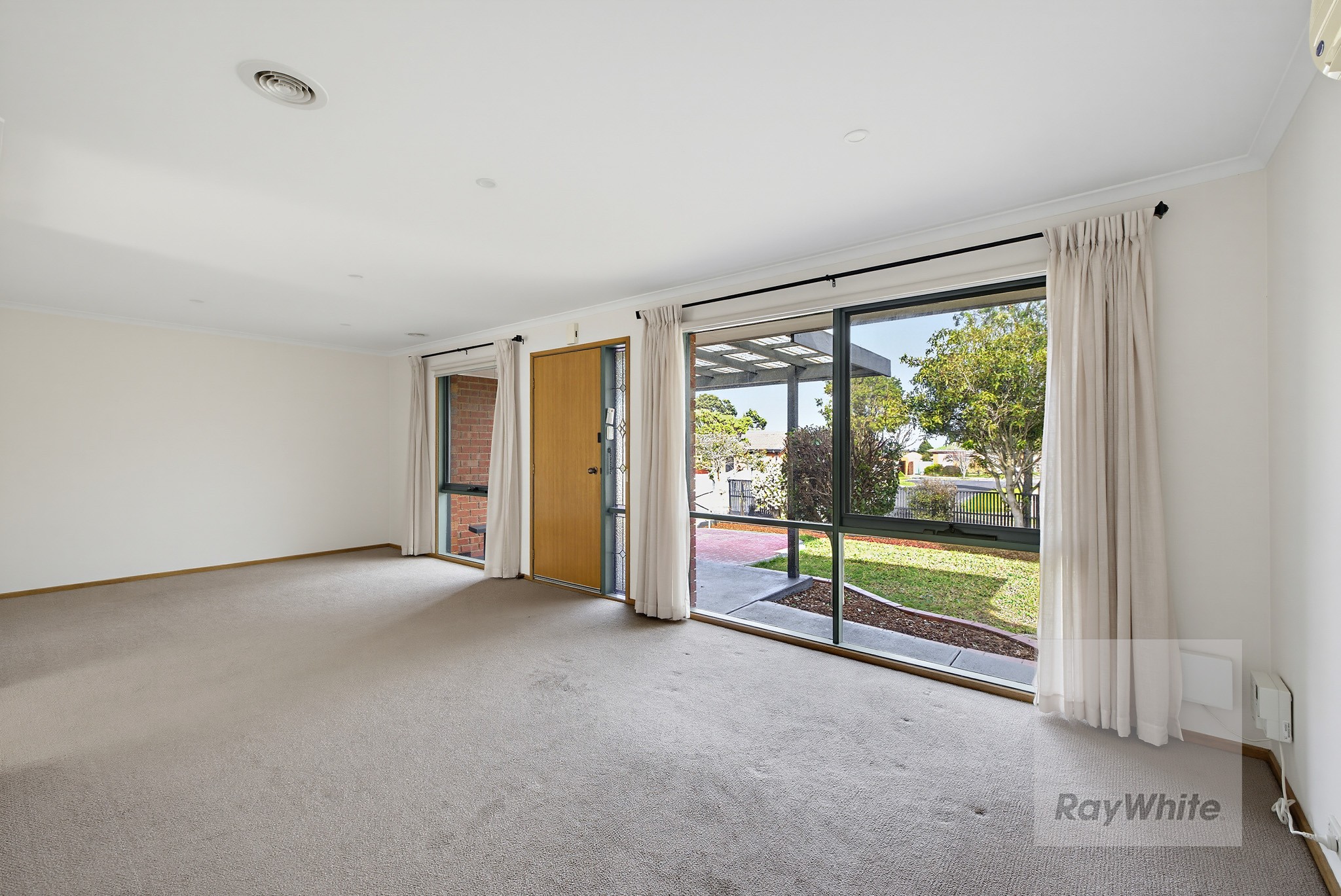 10 Pickworth Drive, Mill Park, VIC 3082