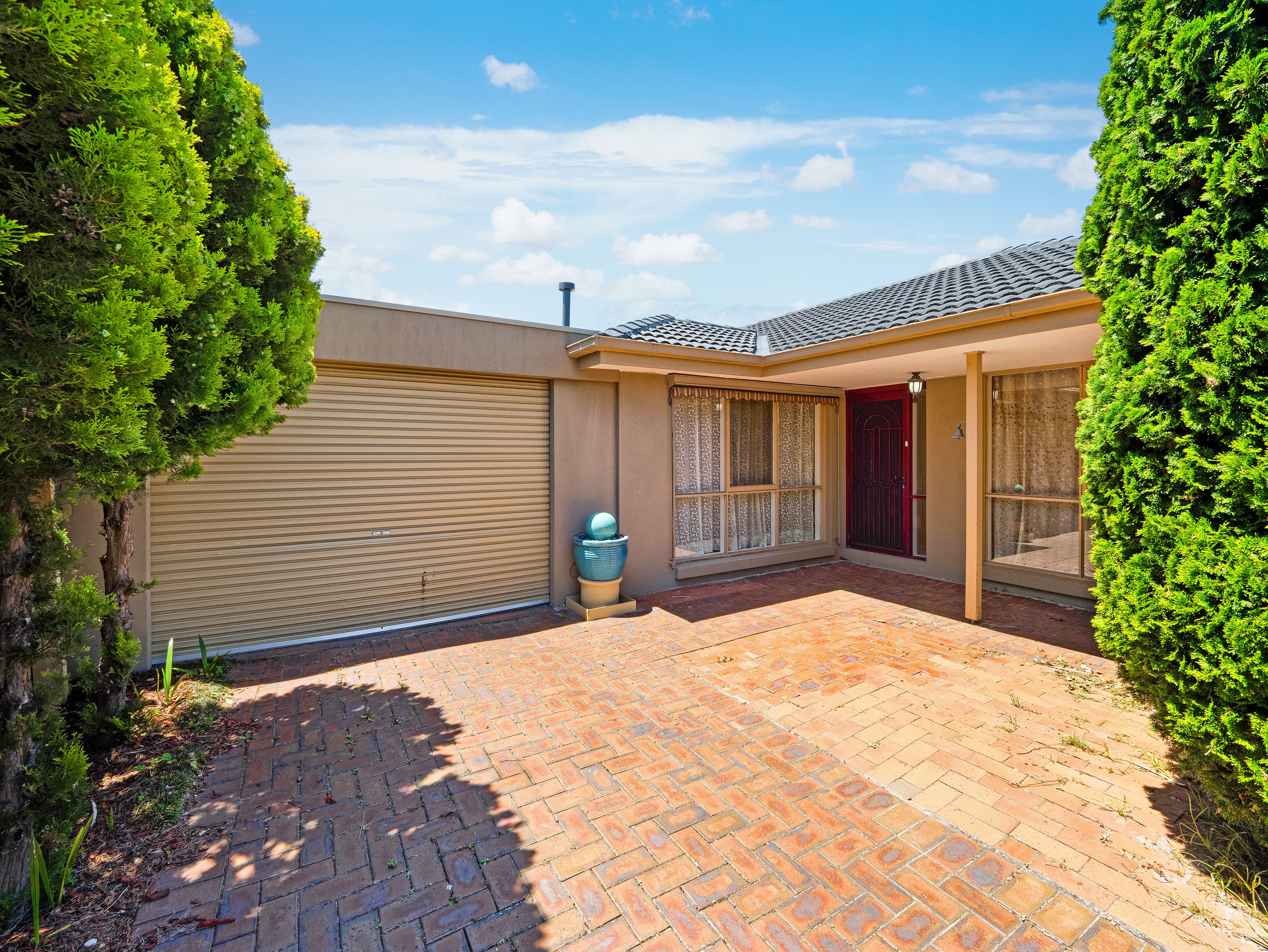 8 Fosters Court — photo from Ray White Frankston