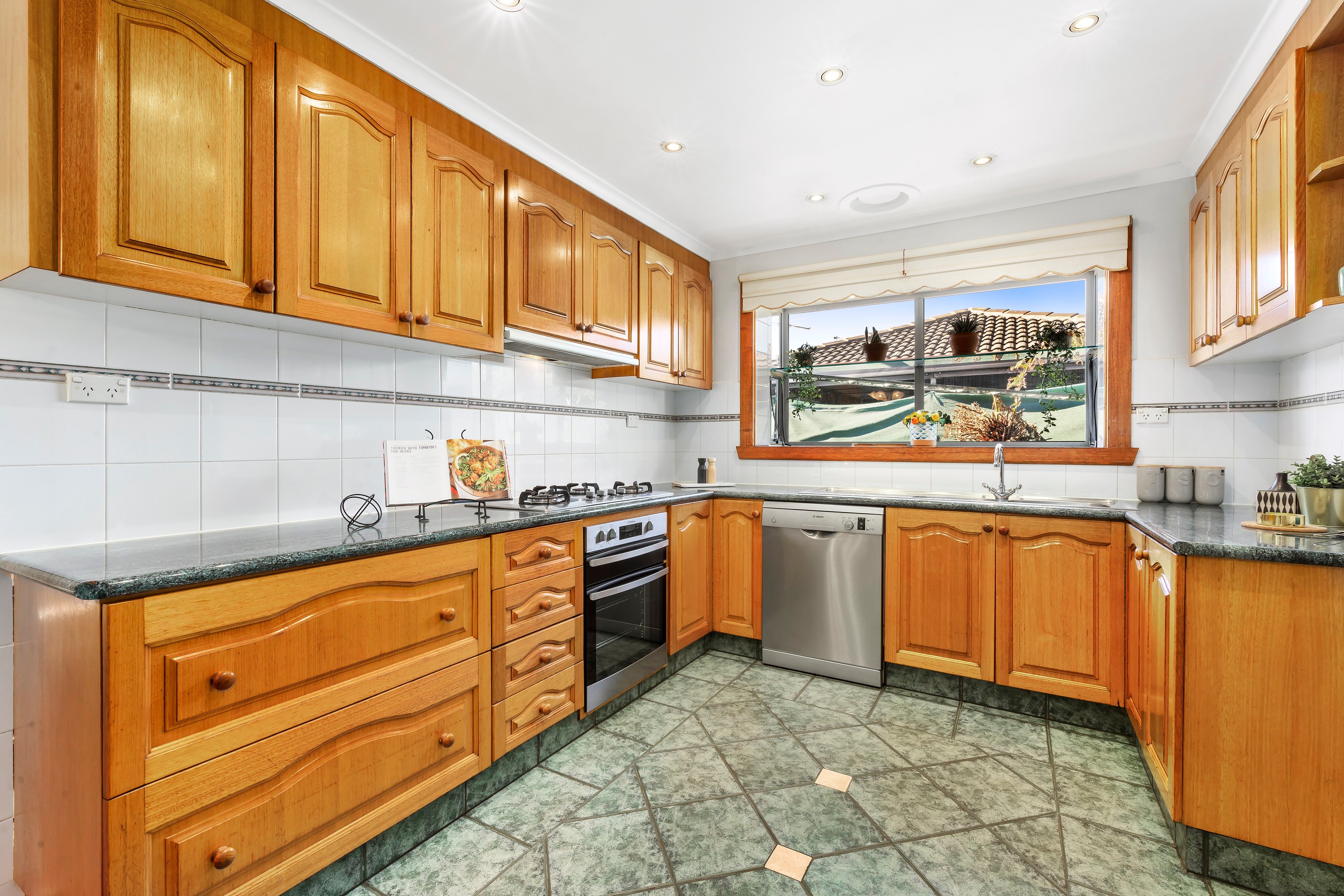 11 Gloaming Court, Mill Park, VIC 3082