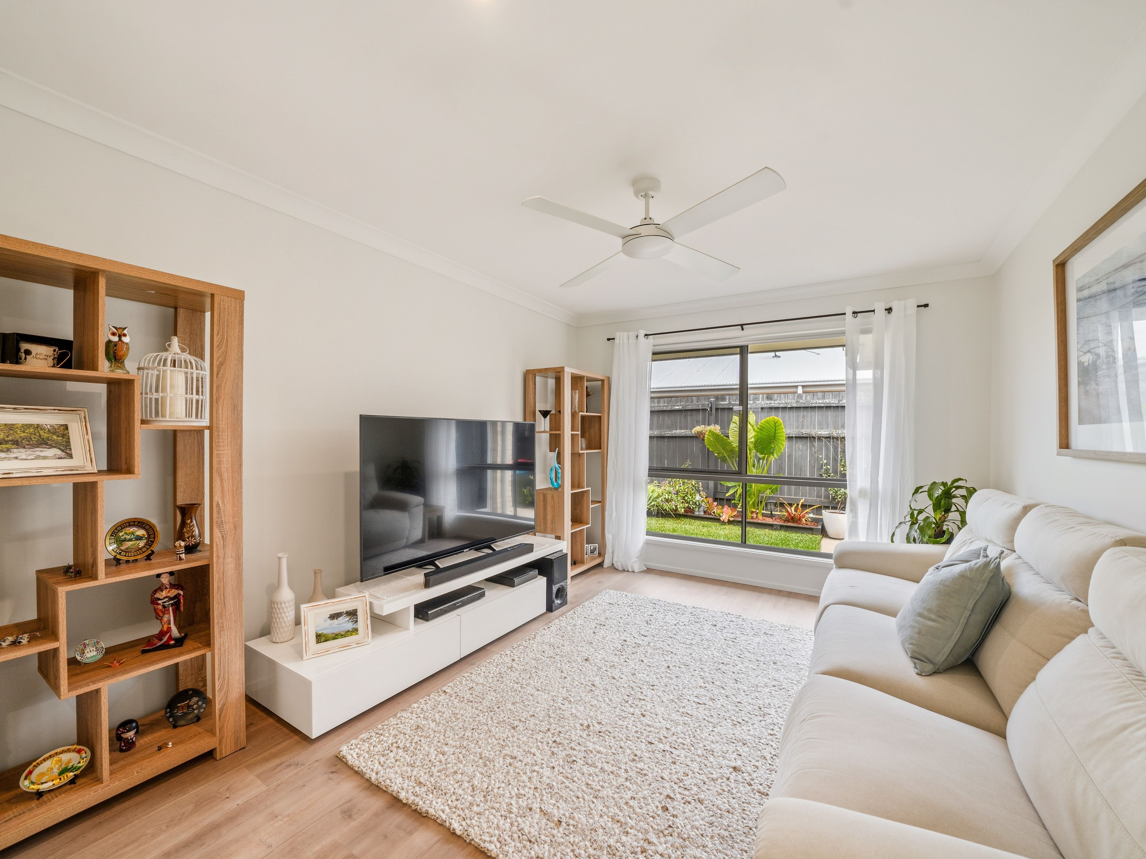 54 Emerald Street — photo 8 of 25