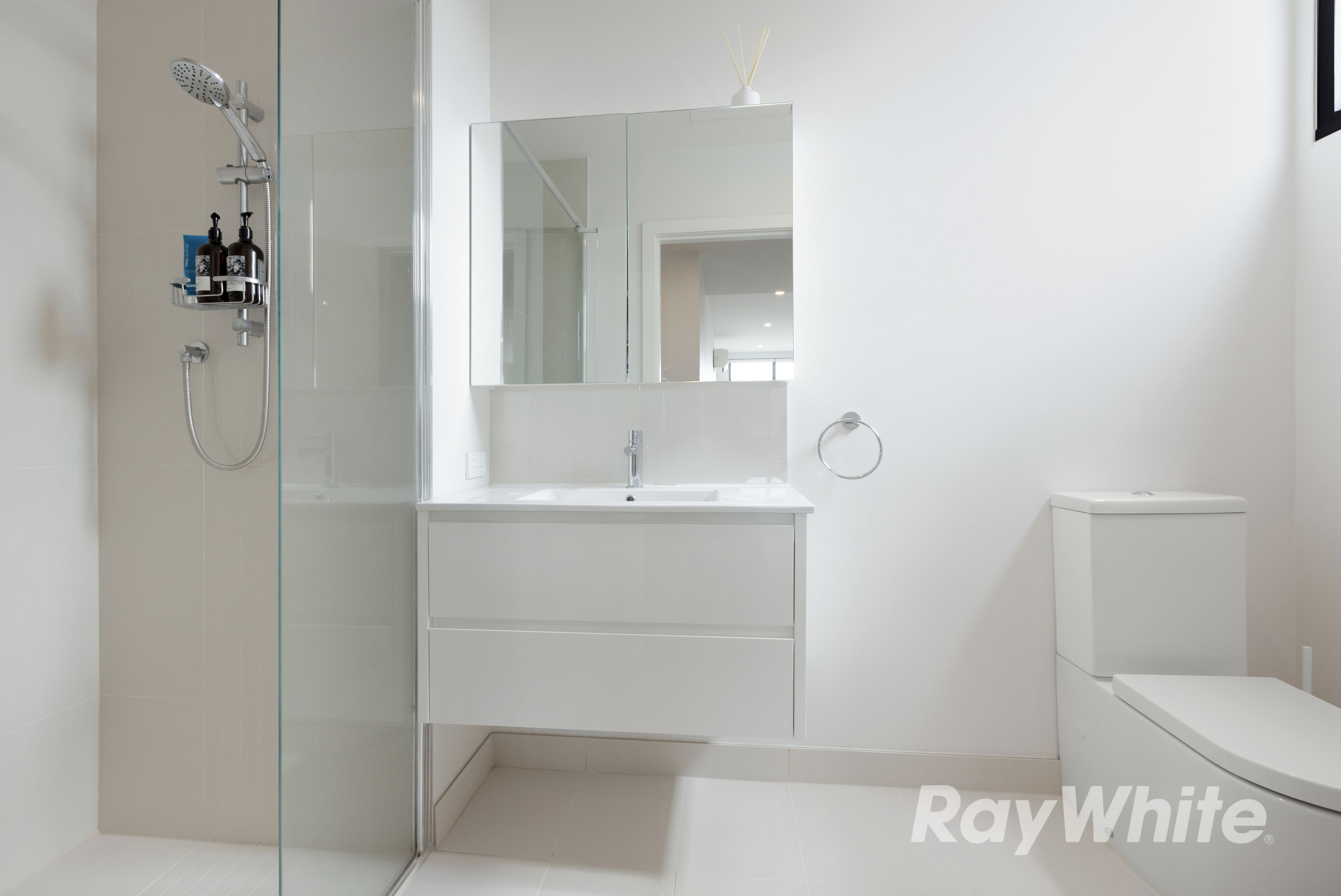 401/405 Neerim Road — photo 5 of 6