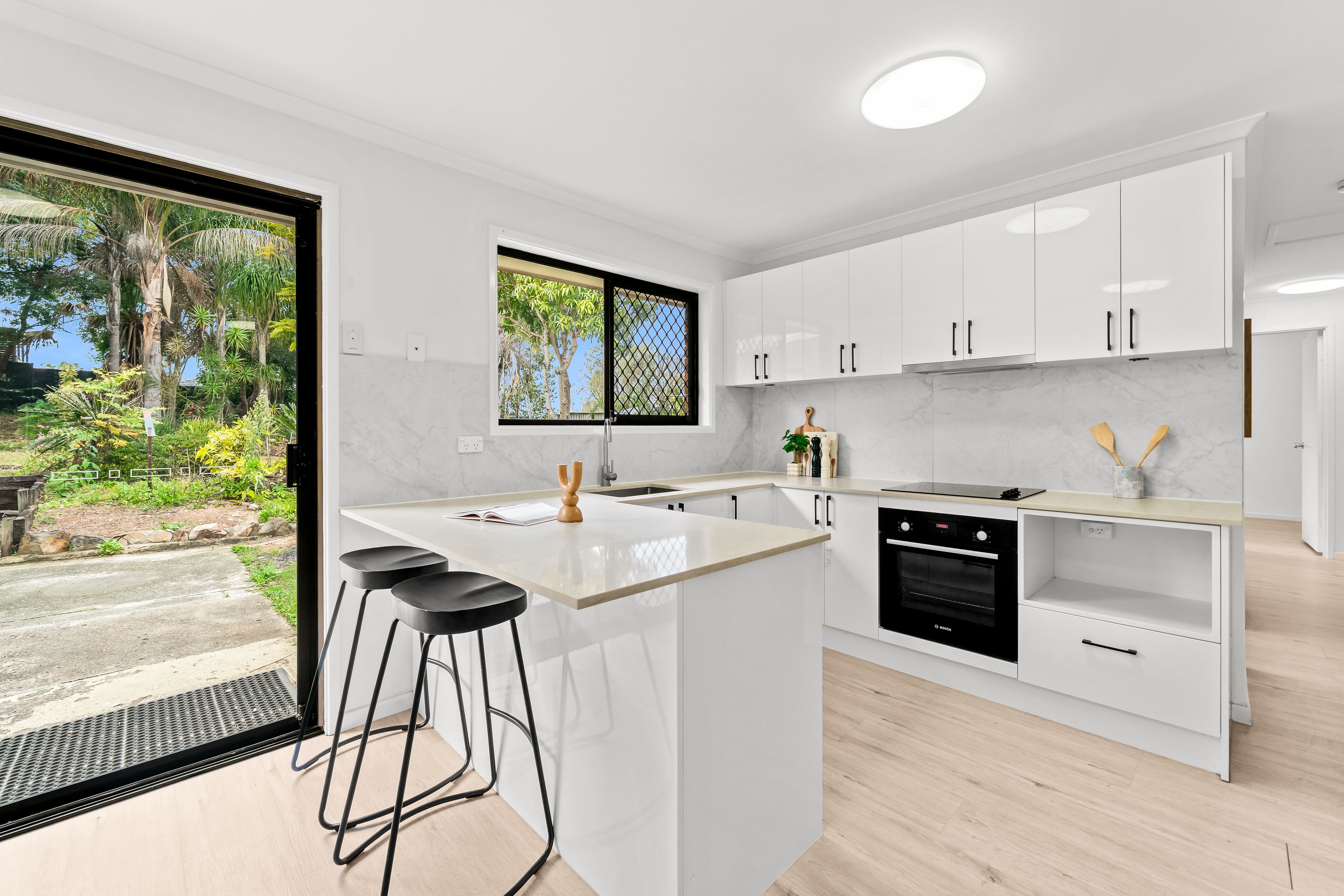 4 Highcrest Drive, Browns Plains, QLD 4118