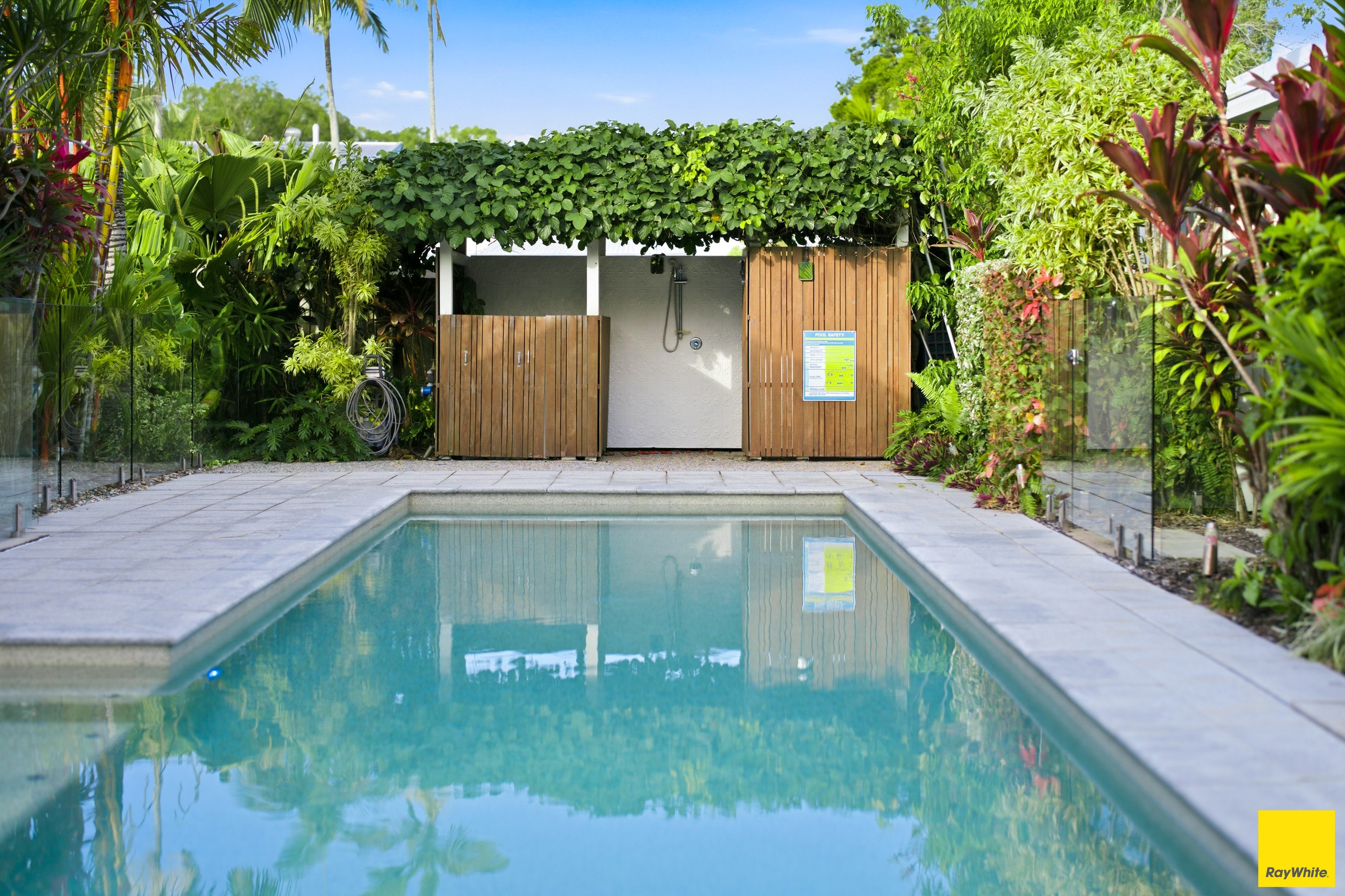 25 Endeavour Road, Clifton Beach, QLD 4879