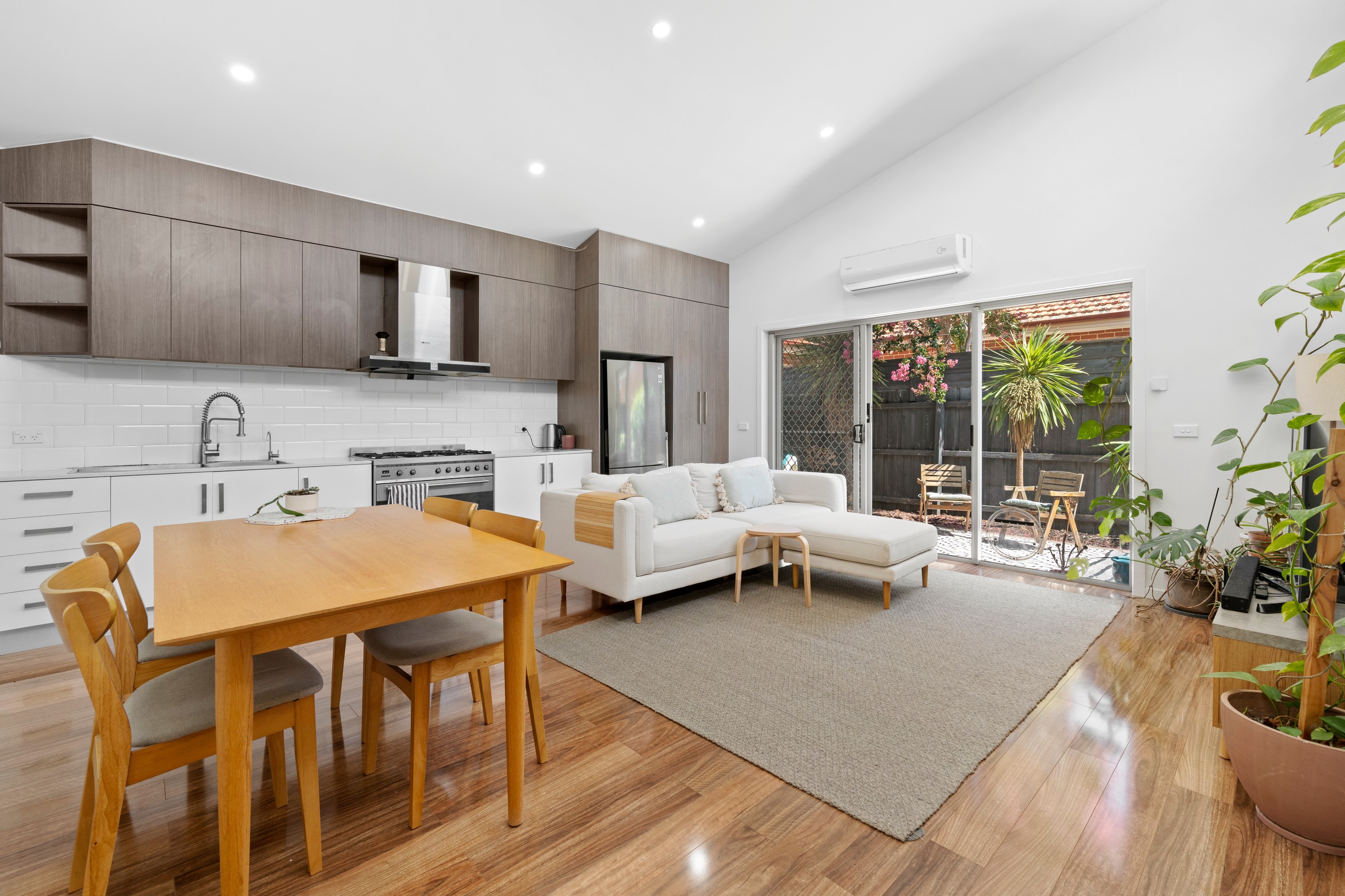 3/141 Rathcown Road, Reservoir, VIC 3073