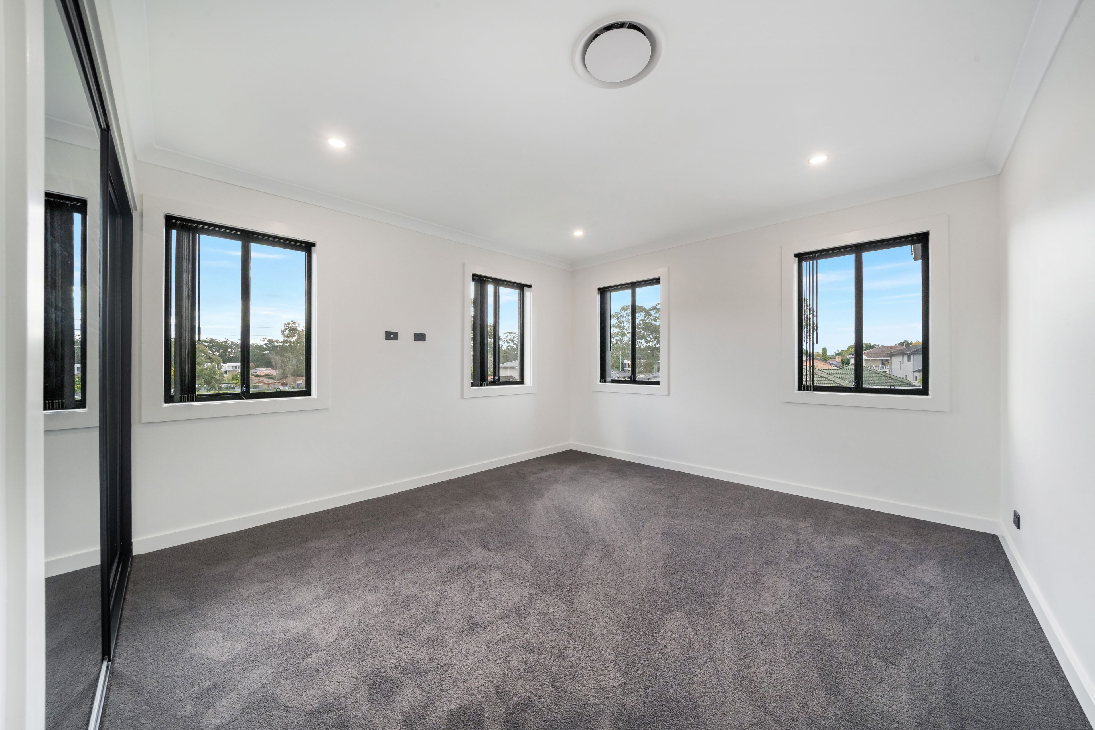 72 Oliveri Crescent — photo 16 of 19
