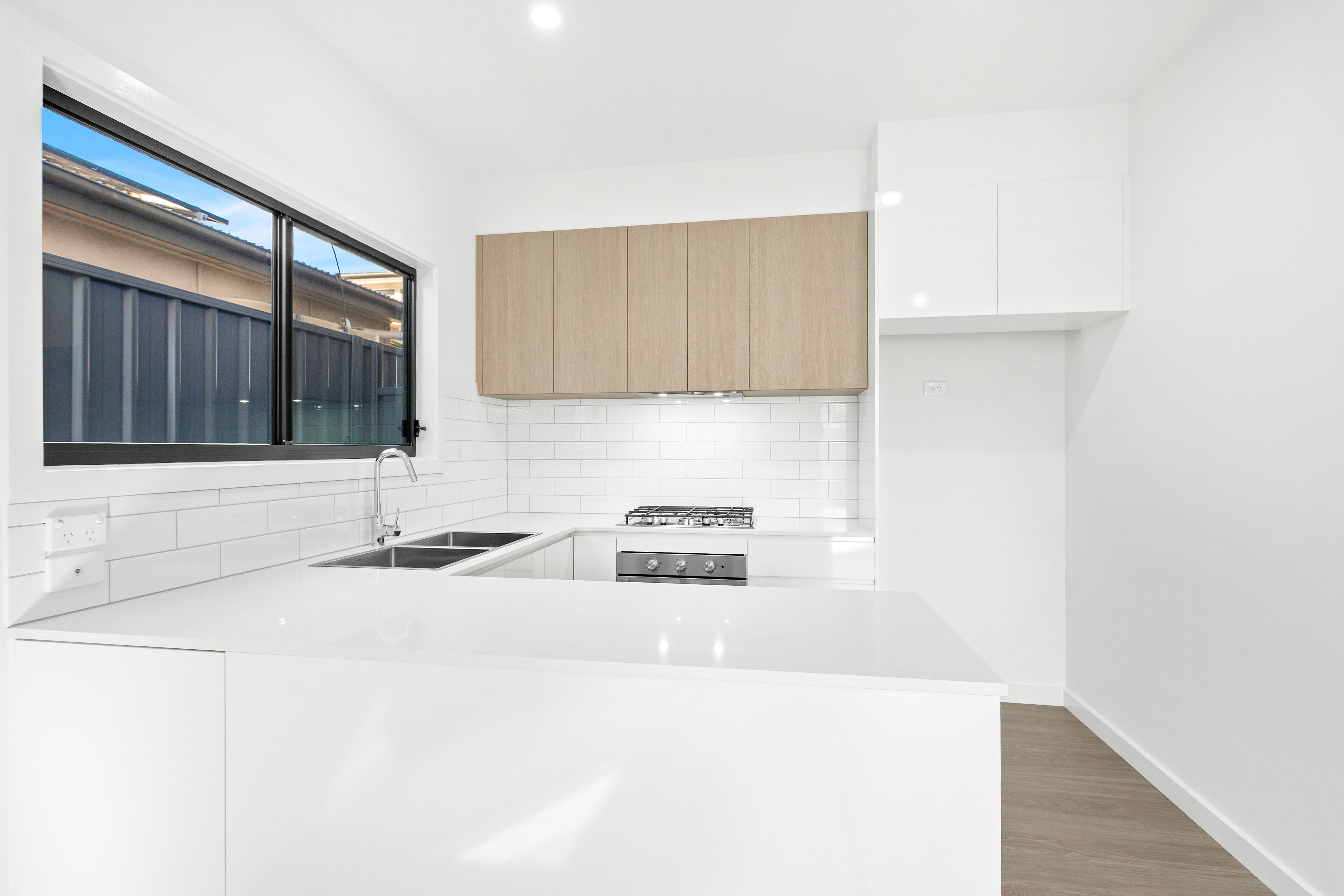 2/10 Hopetoun Street, Oak Flats, NSW 2529
