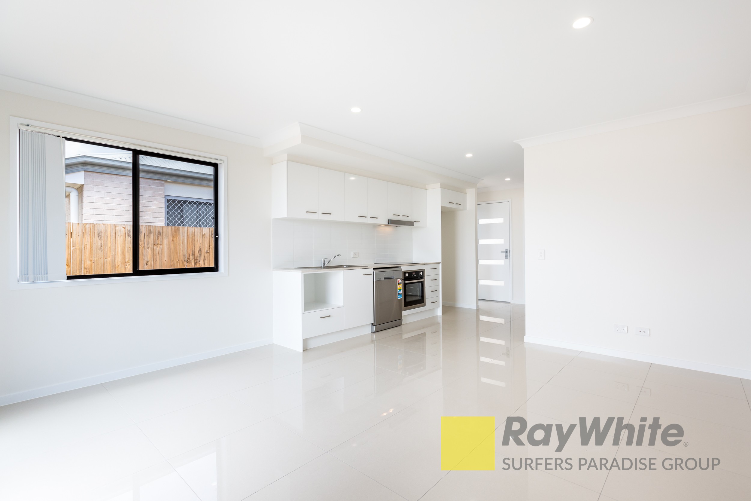 2/28 Ludwig Street, Leichhardt, QLD 4305