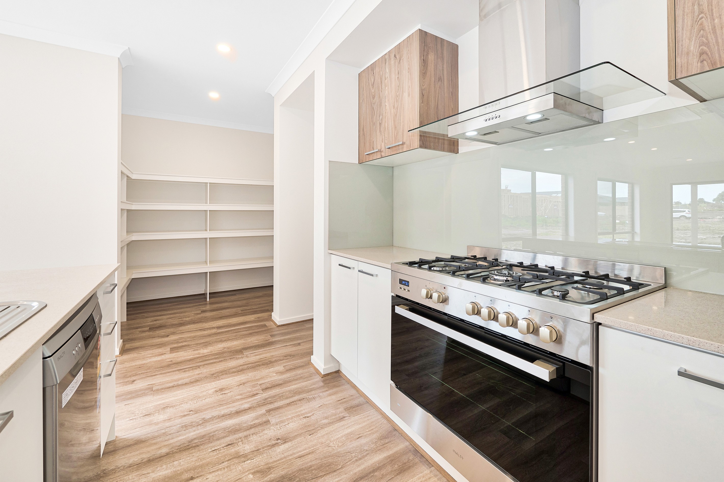 18 Powlett Drive, Clyde, VIC 3978