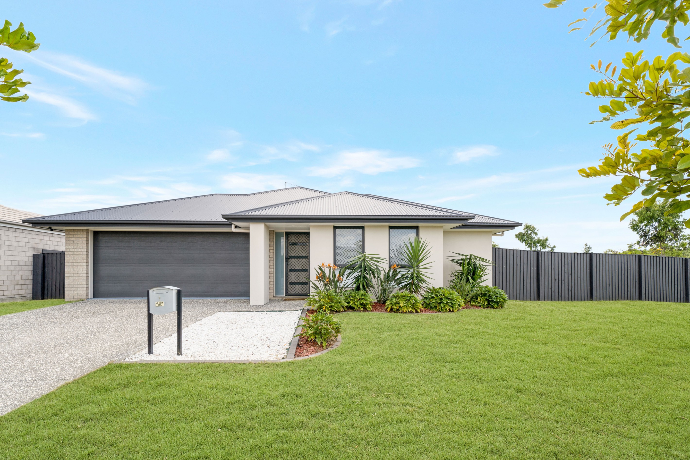 1 Hiddenvale Circuit, Yarrabilba, QLD 4207