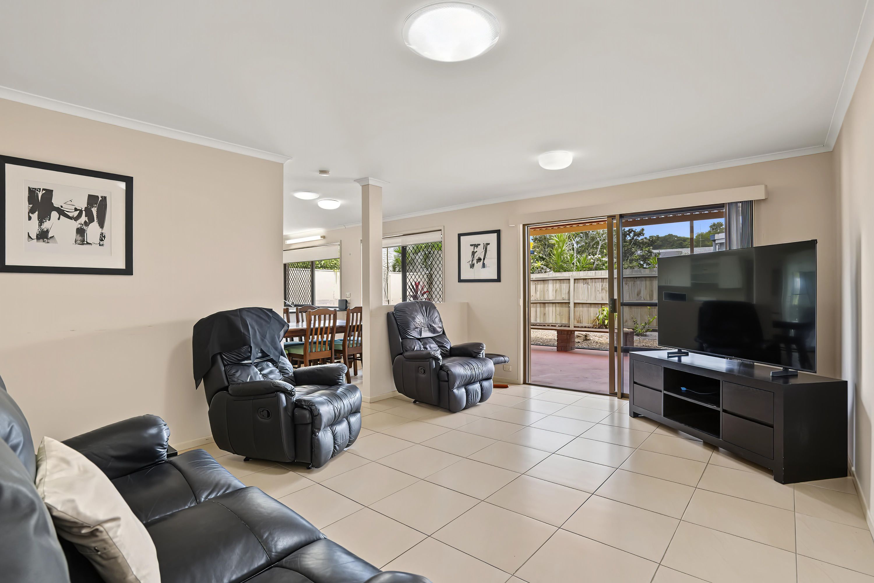 14 Harlow Crescent — photo 8 of 29