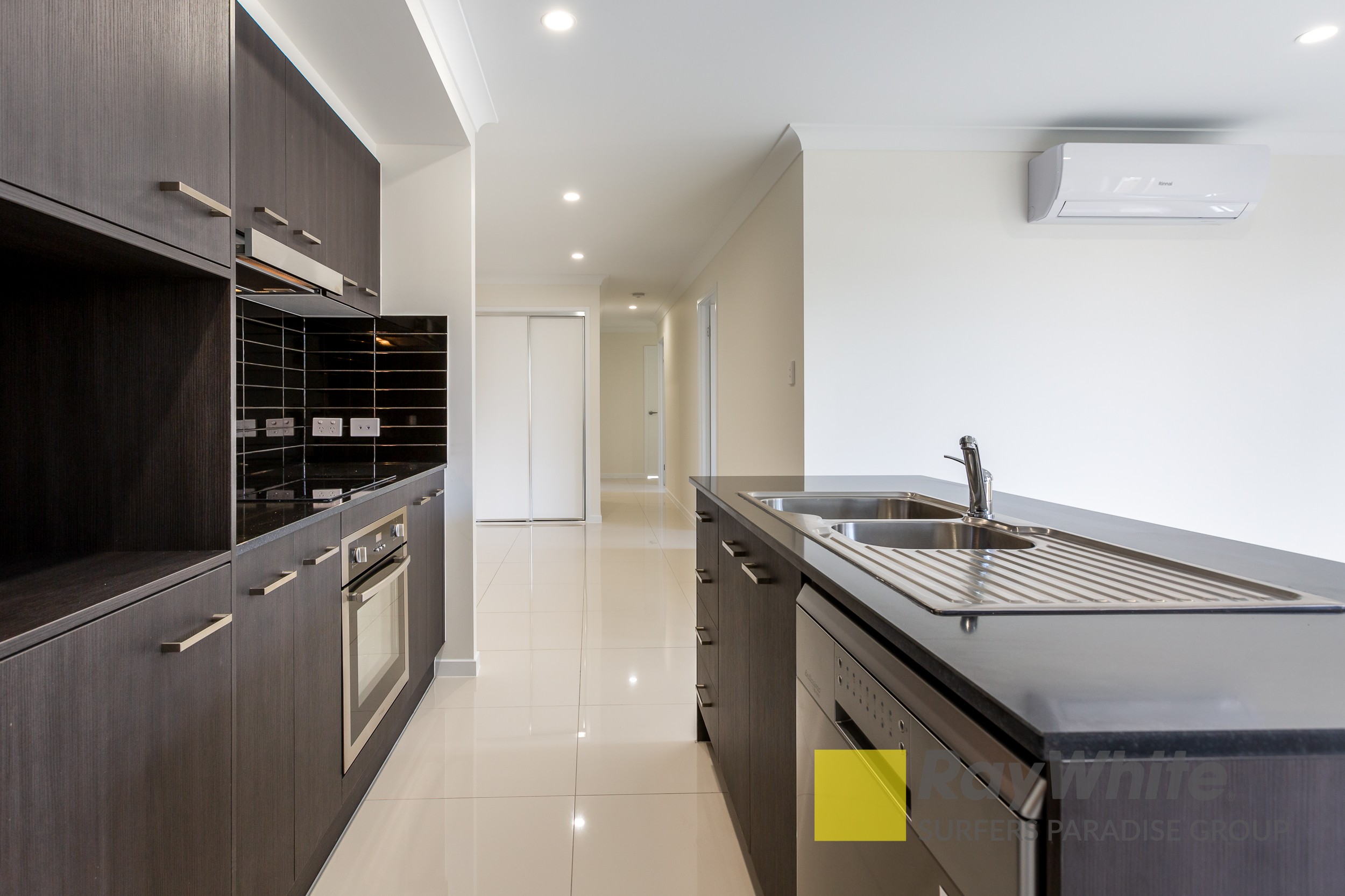 1/14 Mount Mitchell Road, Park Ridge, QLD 4125