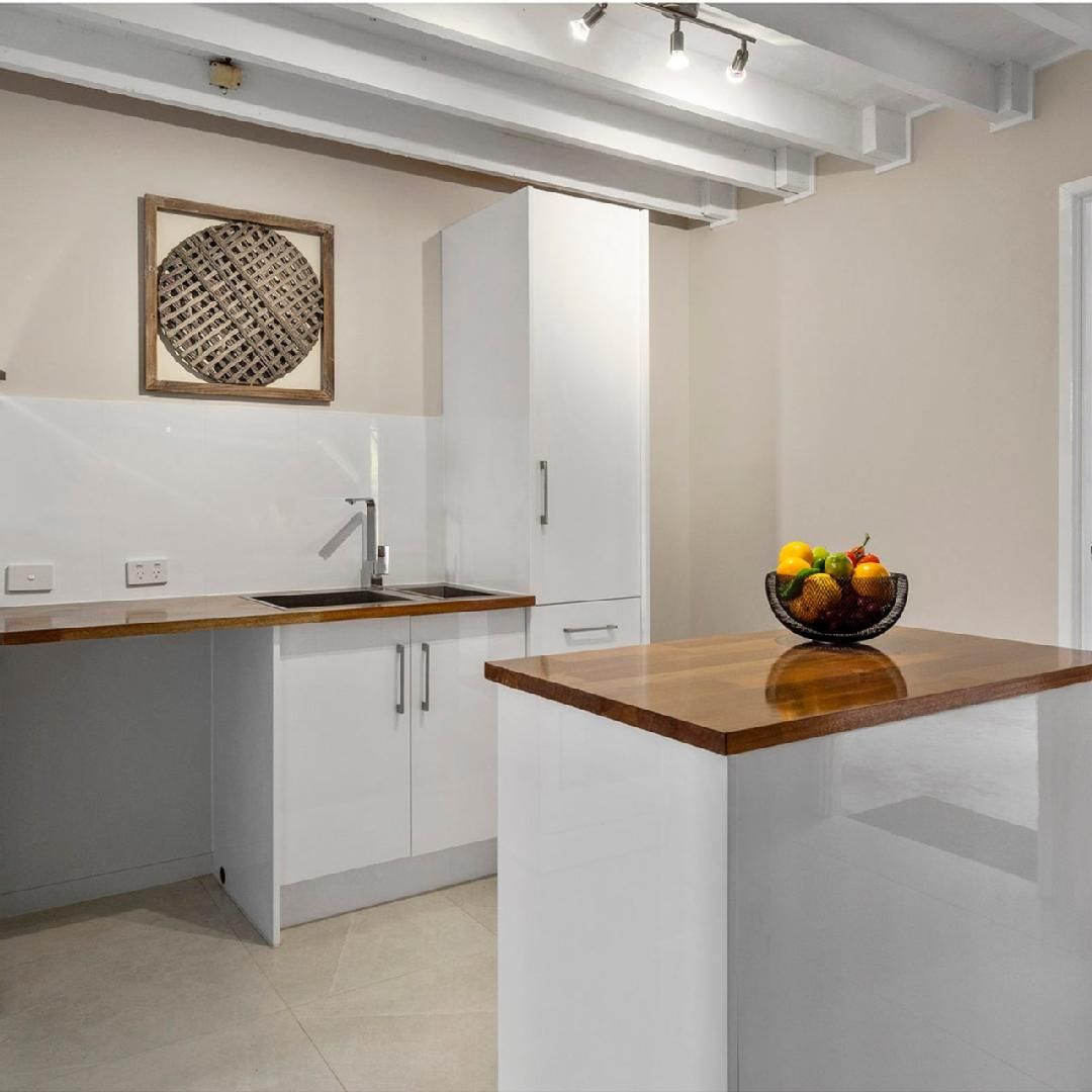 18 Collin Court, Kingston, QLD 4114