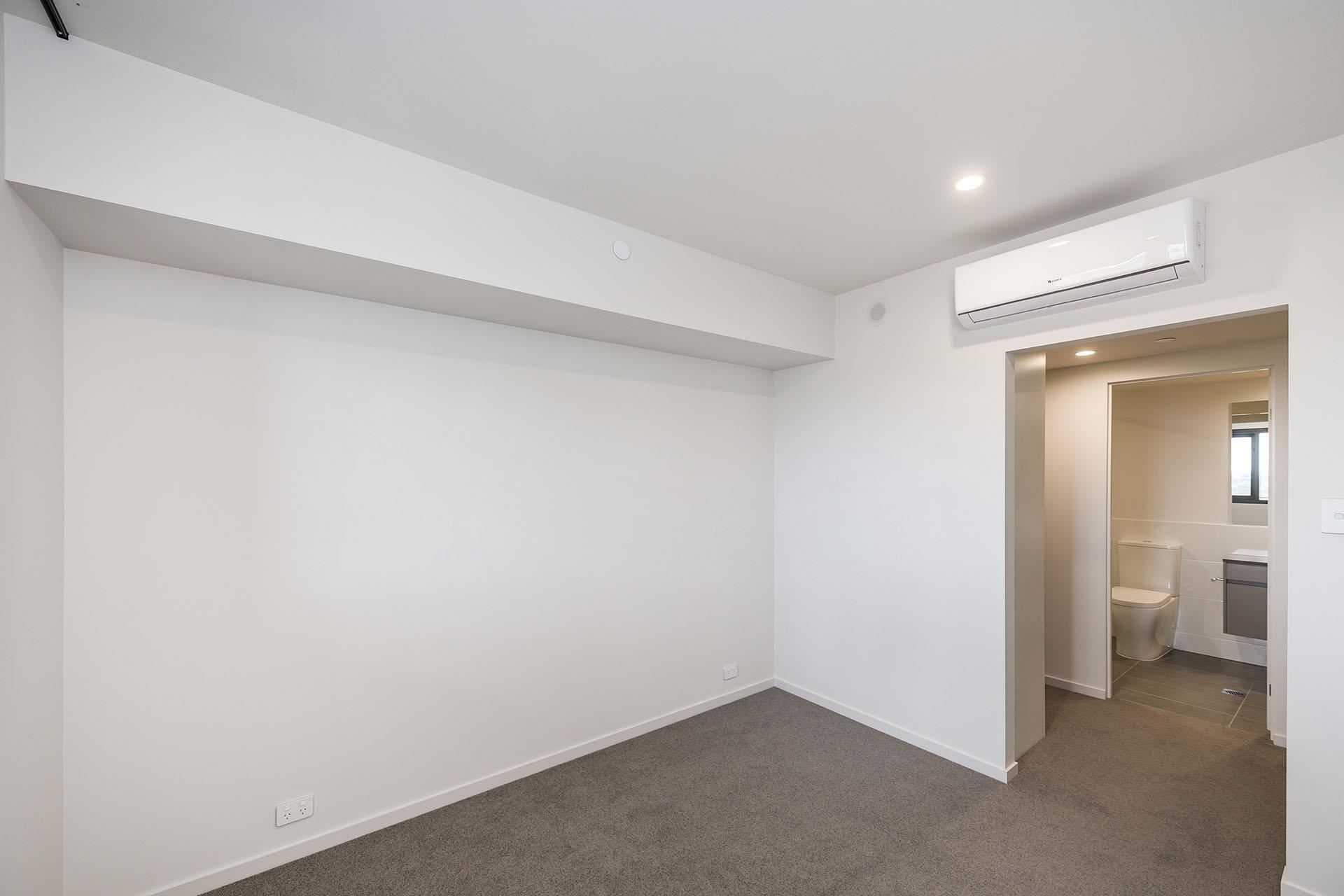 1006/31 Rowe Avenue — photo 14 of 30