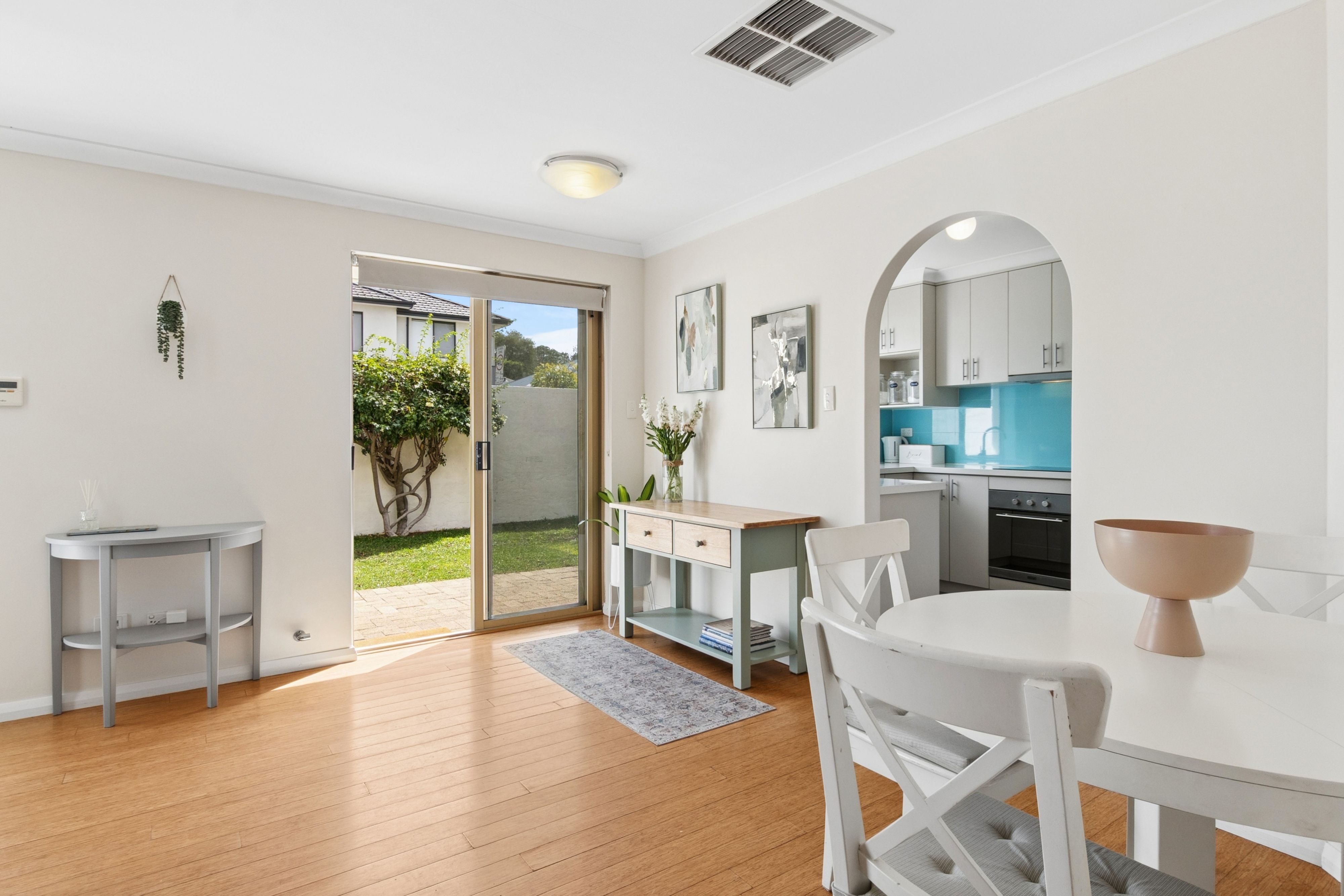 2/71 Kelvin Street — photo 7 of 23
