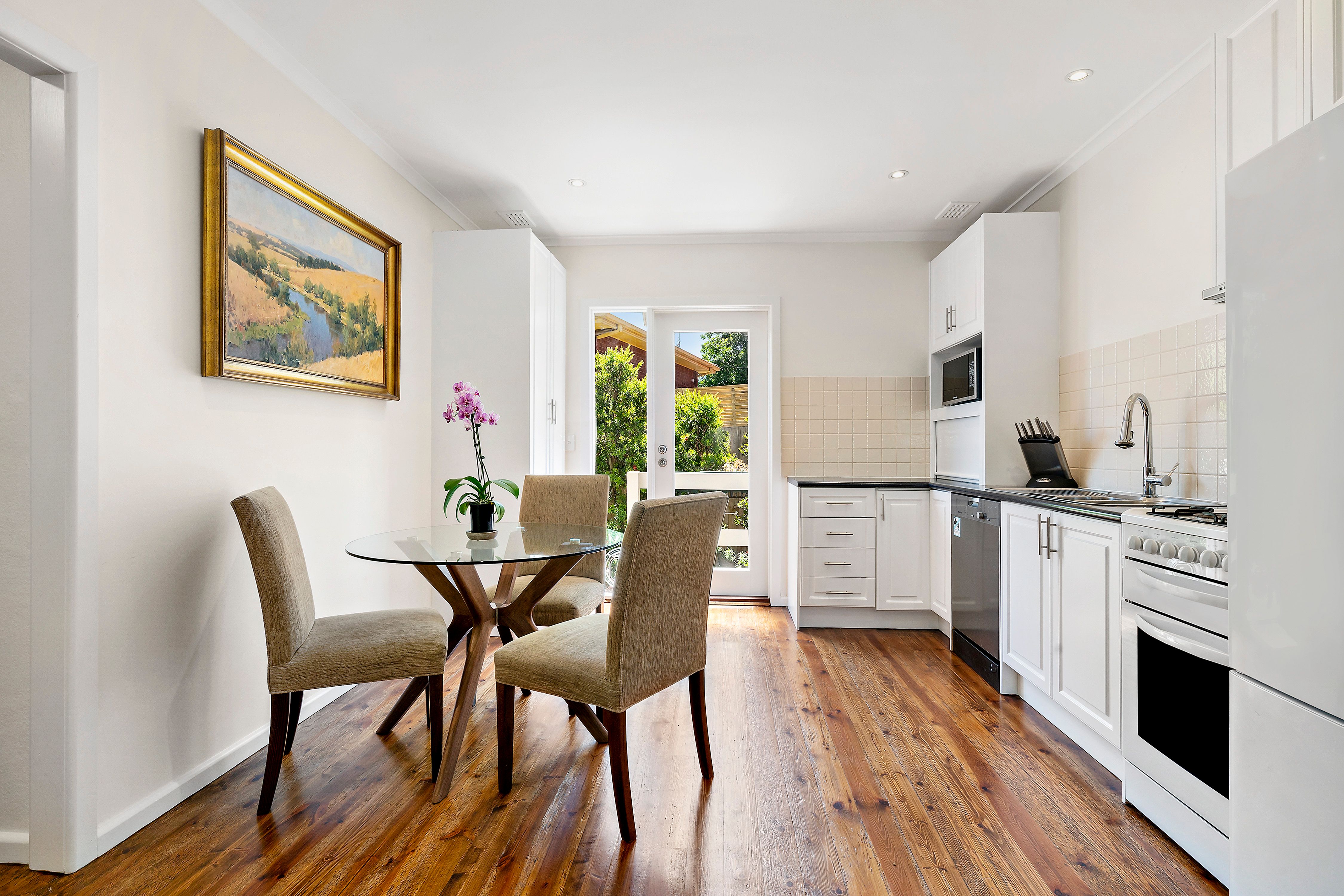 1/2 Walcha Court, Chadstone, VIC 3148