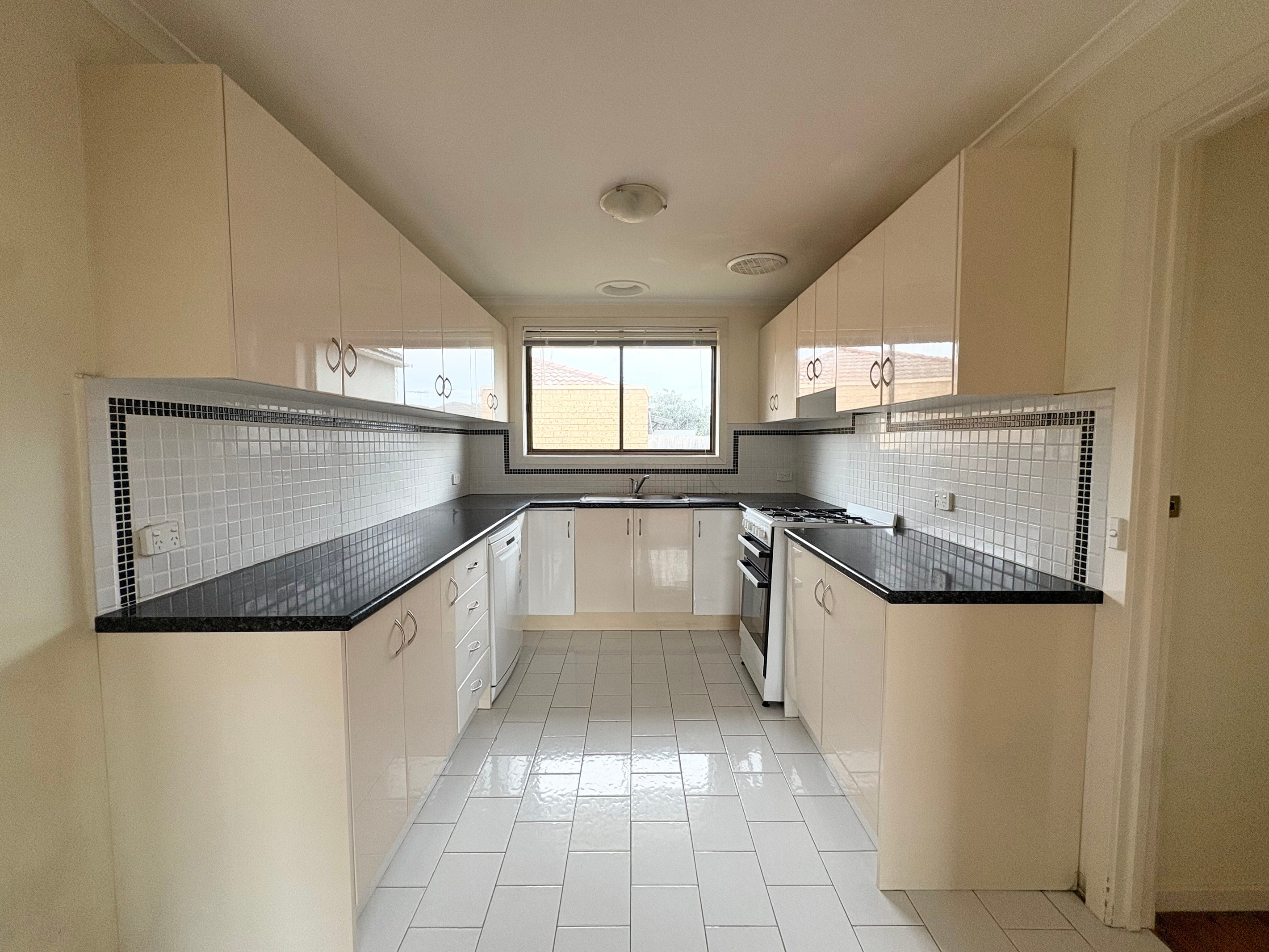 15/114-118 Ferntree Gully Road, Oakleigh East, VIC 3166