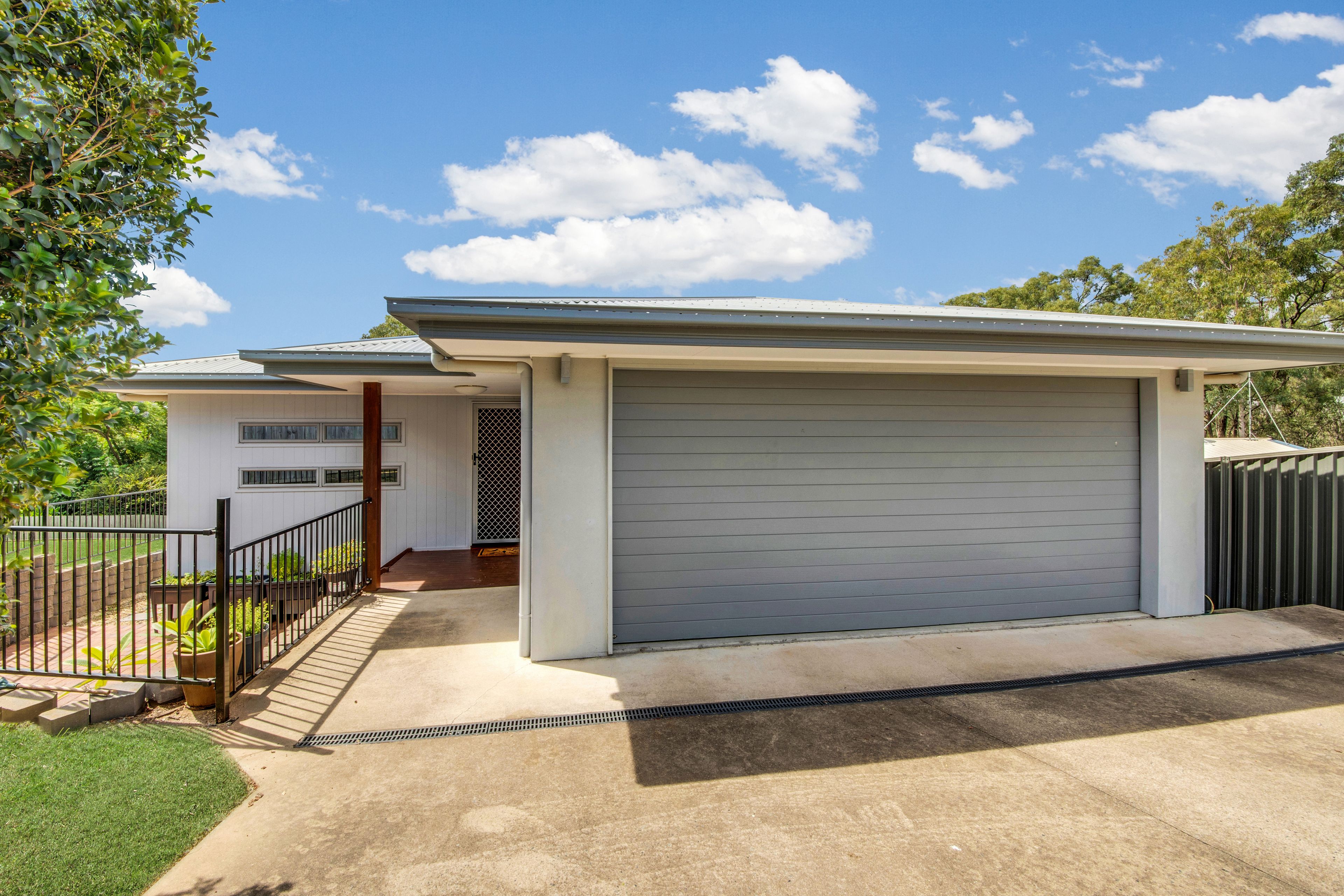 18 Panorama Court, Glen Eden, QLD 4680