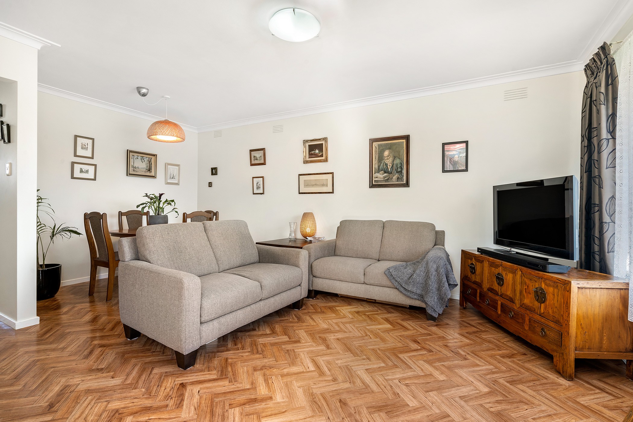 1/4B Wordsworth Avenue, Clayton South, VIC 3169