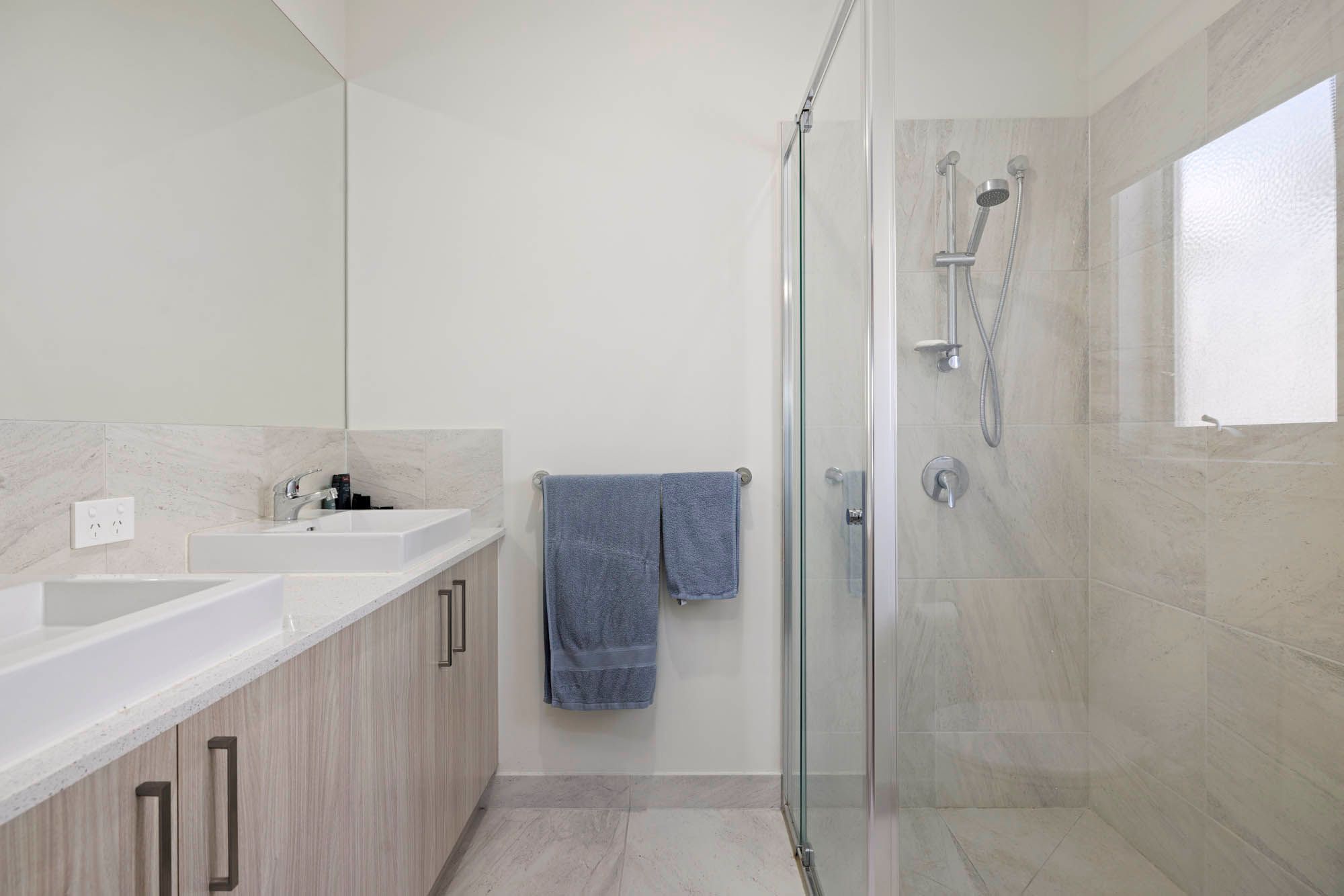 38 Oakwood Court — photo 11 of 14