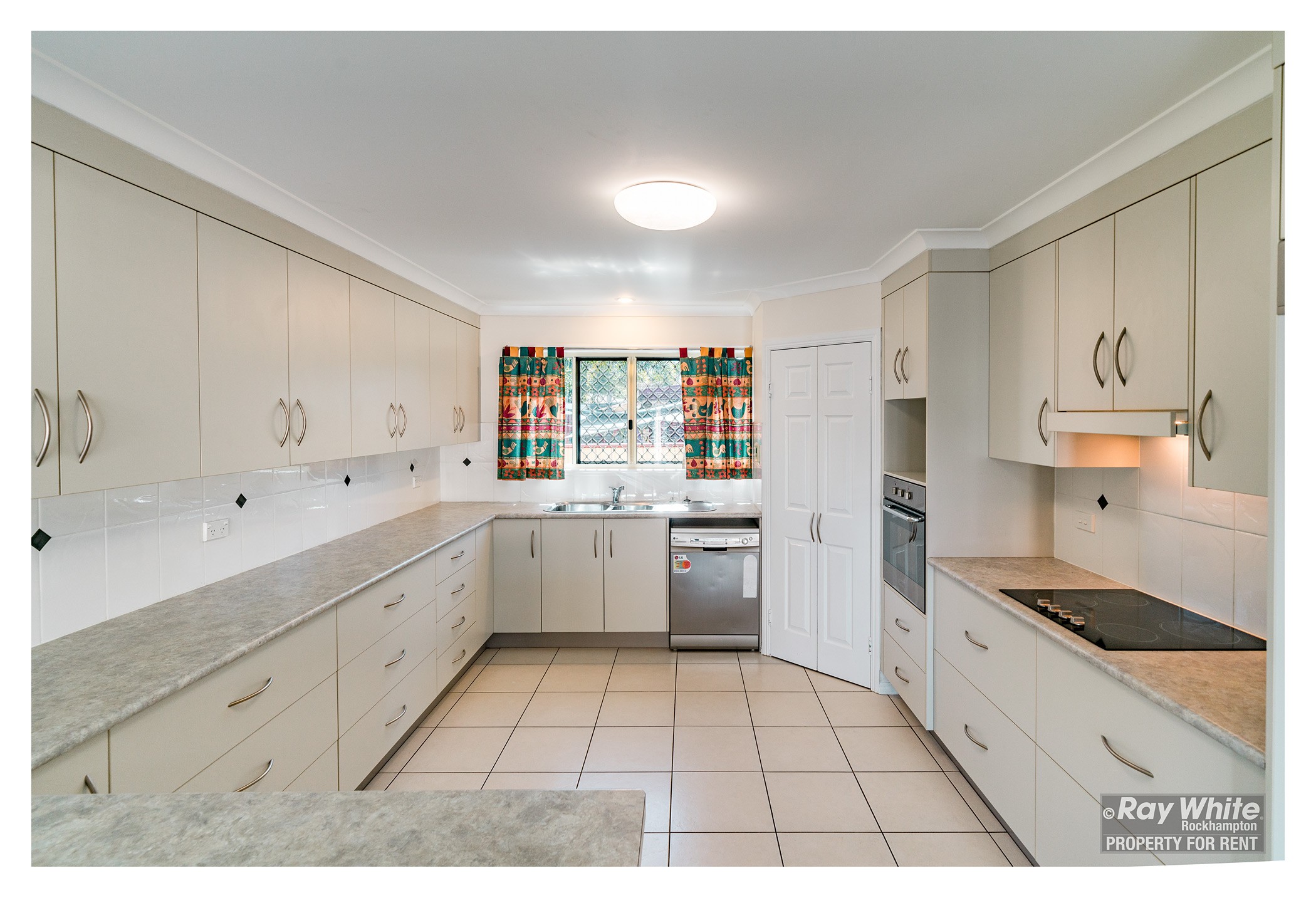 21 Booker Street, Park Avenue, QLD 4701