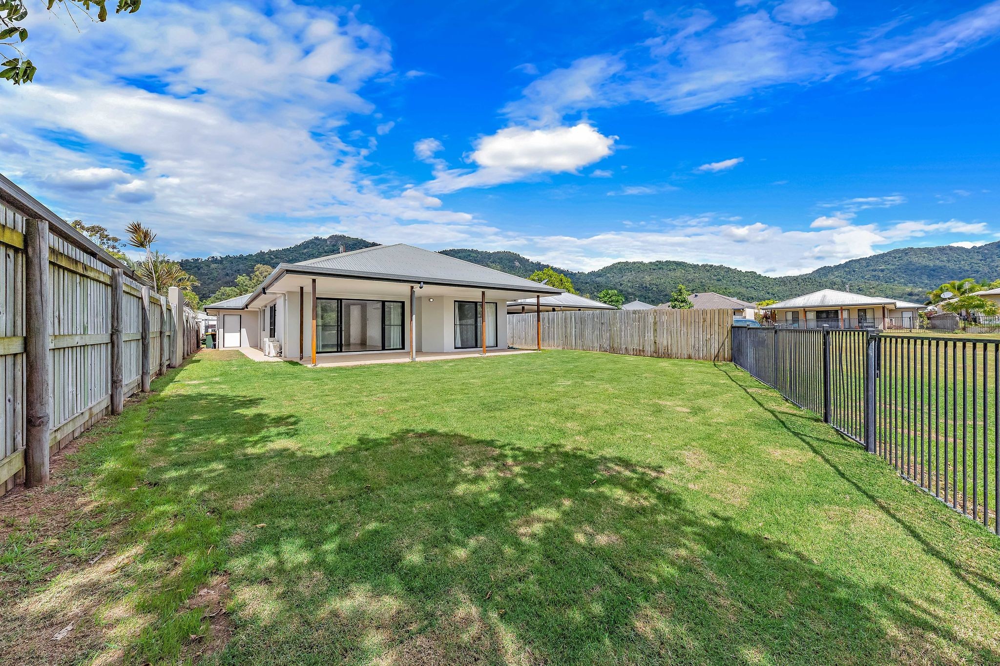 7 Waite Creek Court, Cannonvale, QLD 4802