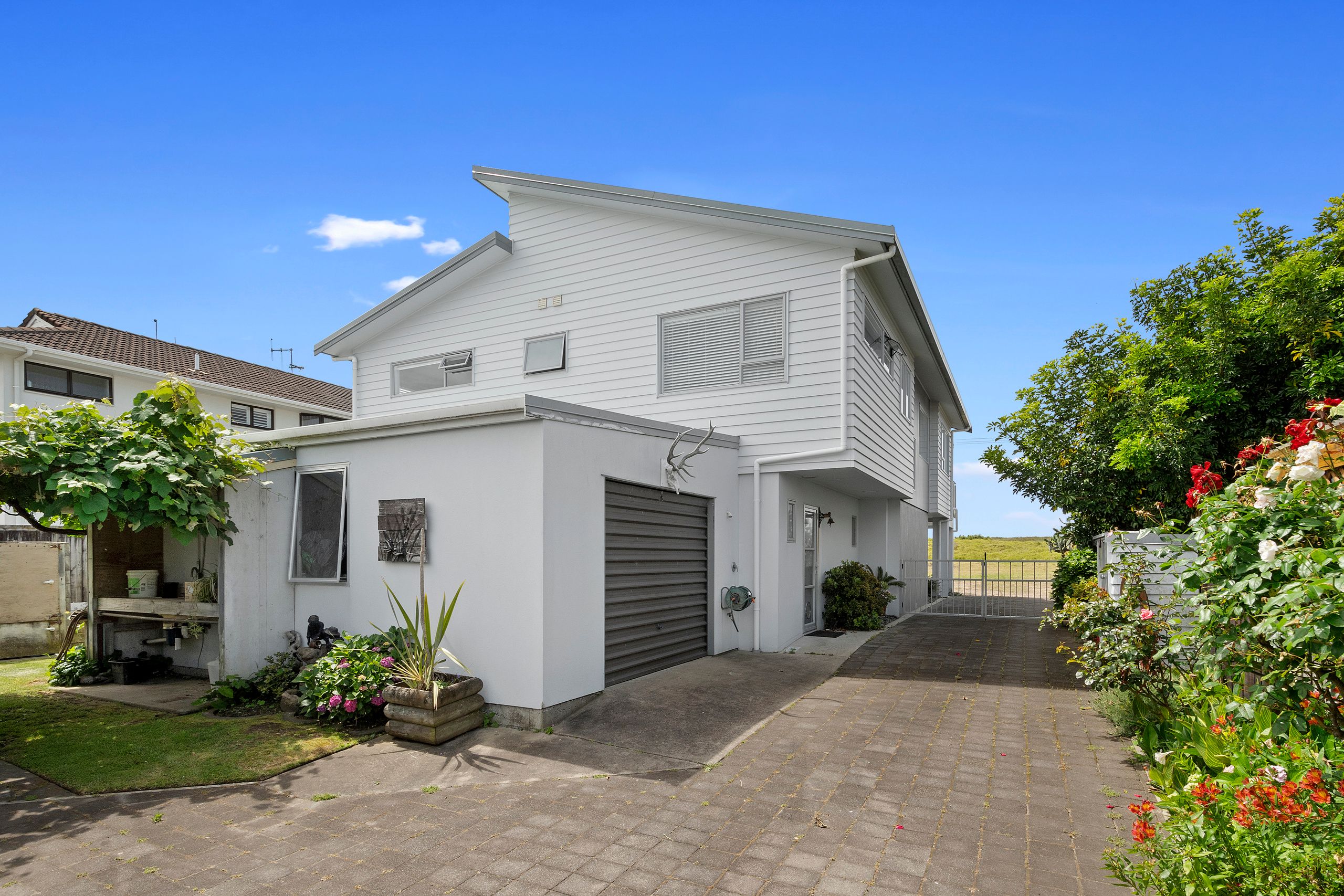 822a Papamoa Beach Road, Papamoa, Tauranga City
