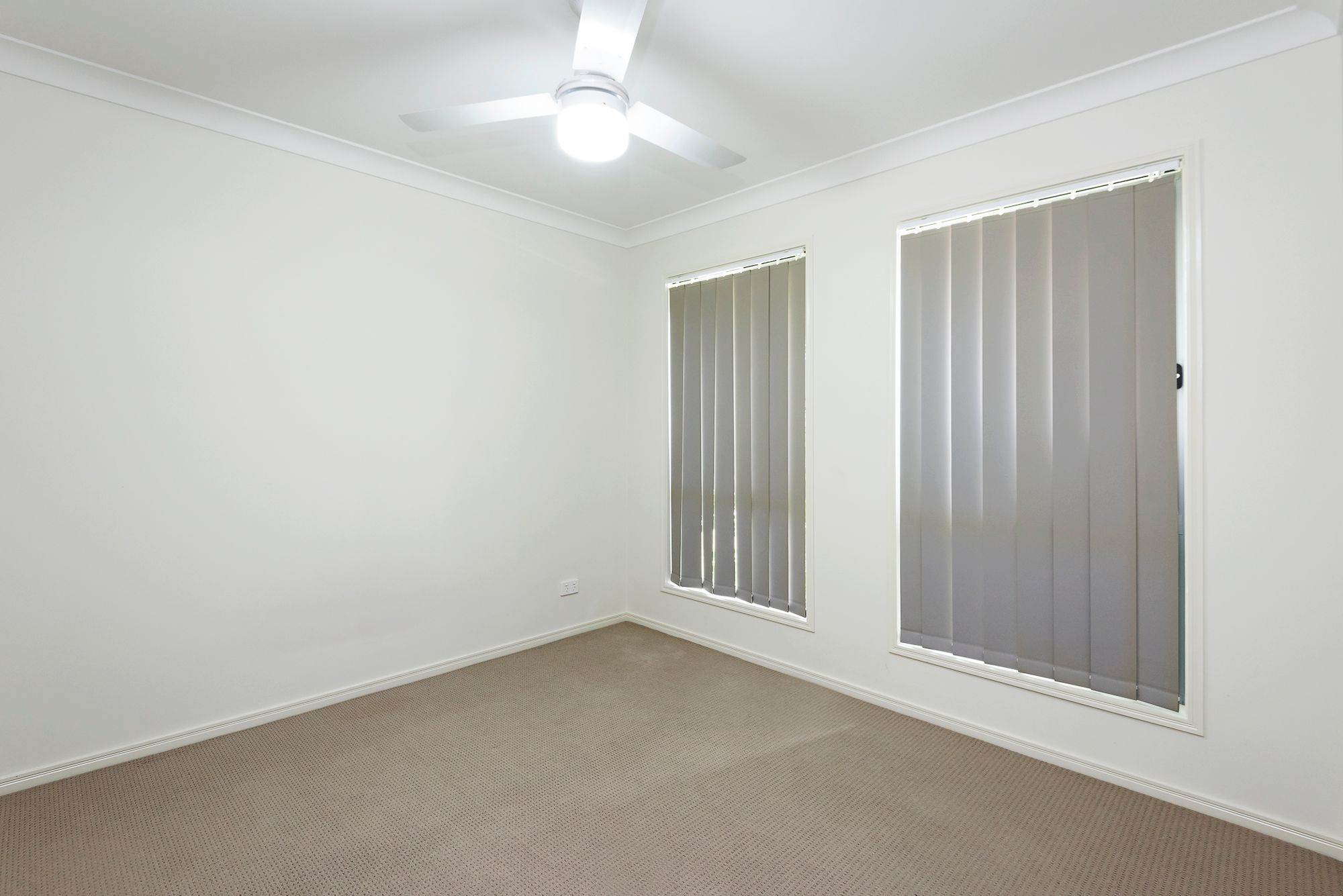 1/6 Bruce Baker Crescent, Crestmead, QLD 4132