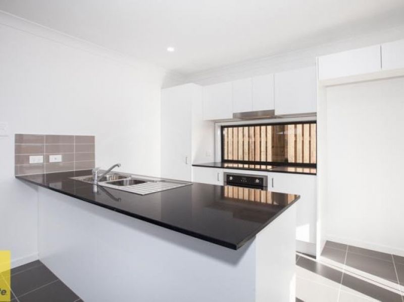 10 Oxford Street, Pimpama, QLD 4209