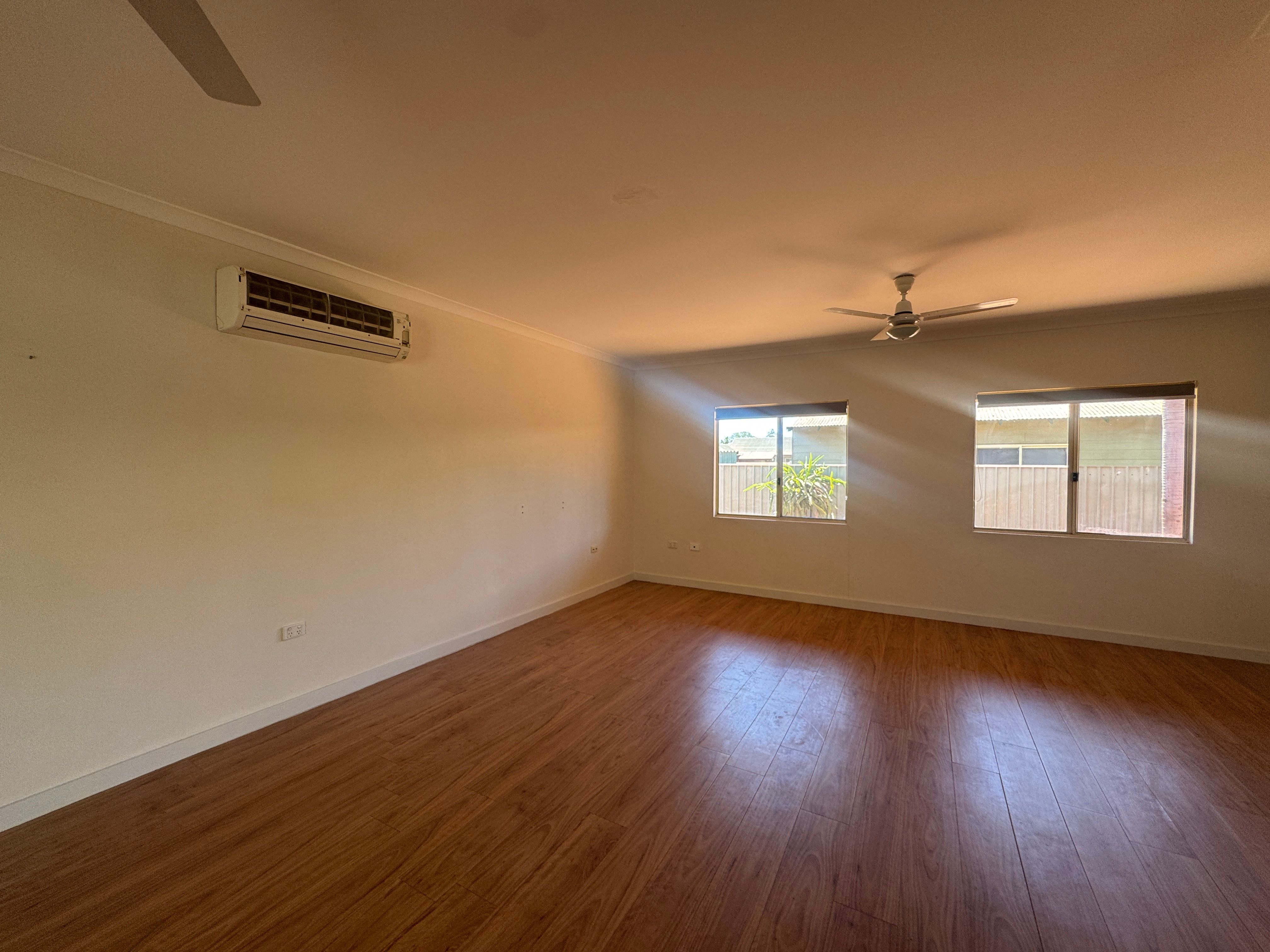 2/41 Egret Crescent — photo 25 of 30