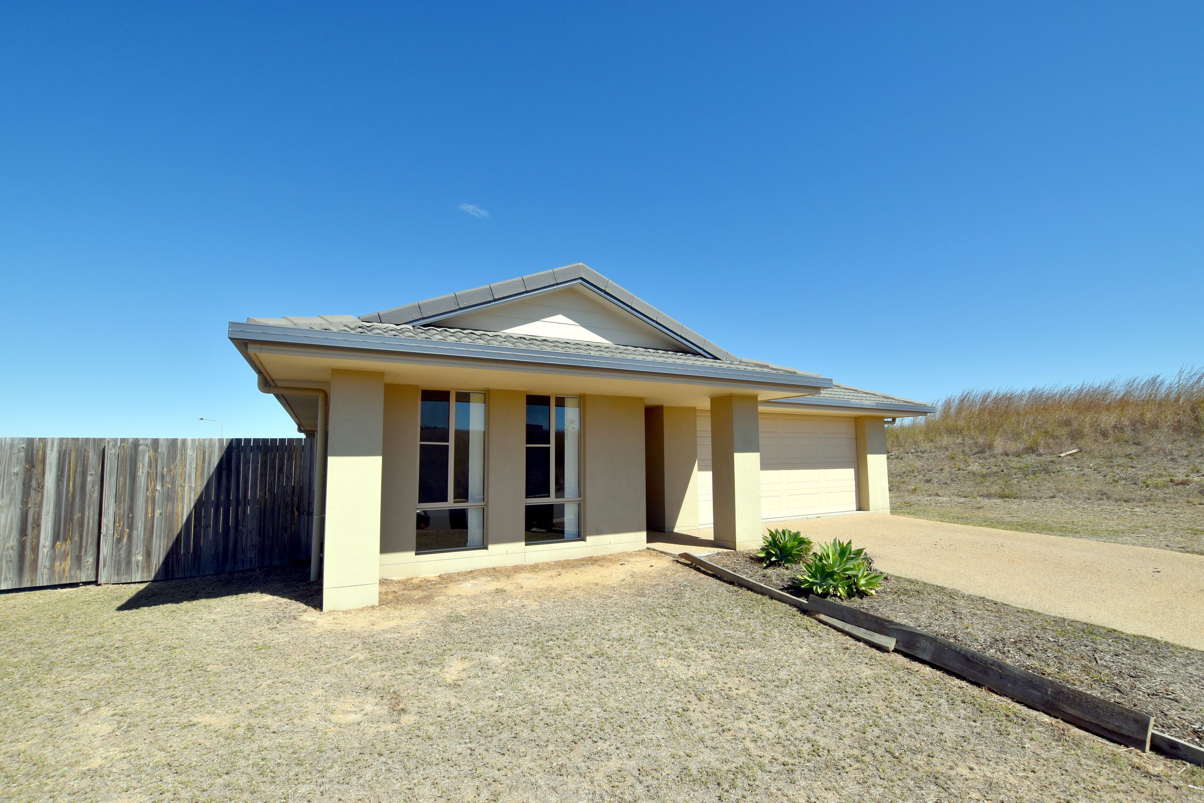 1 Downing Street, Calliope, QLD 4680