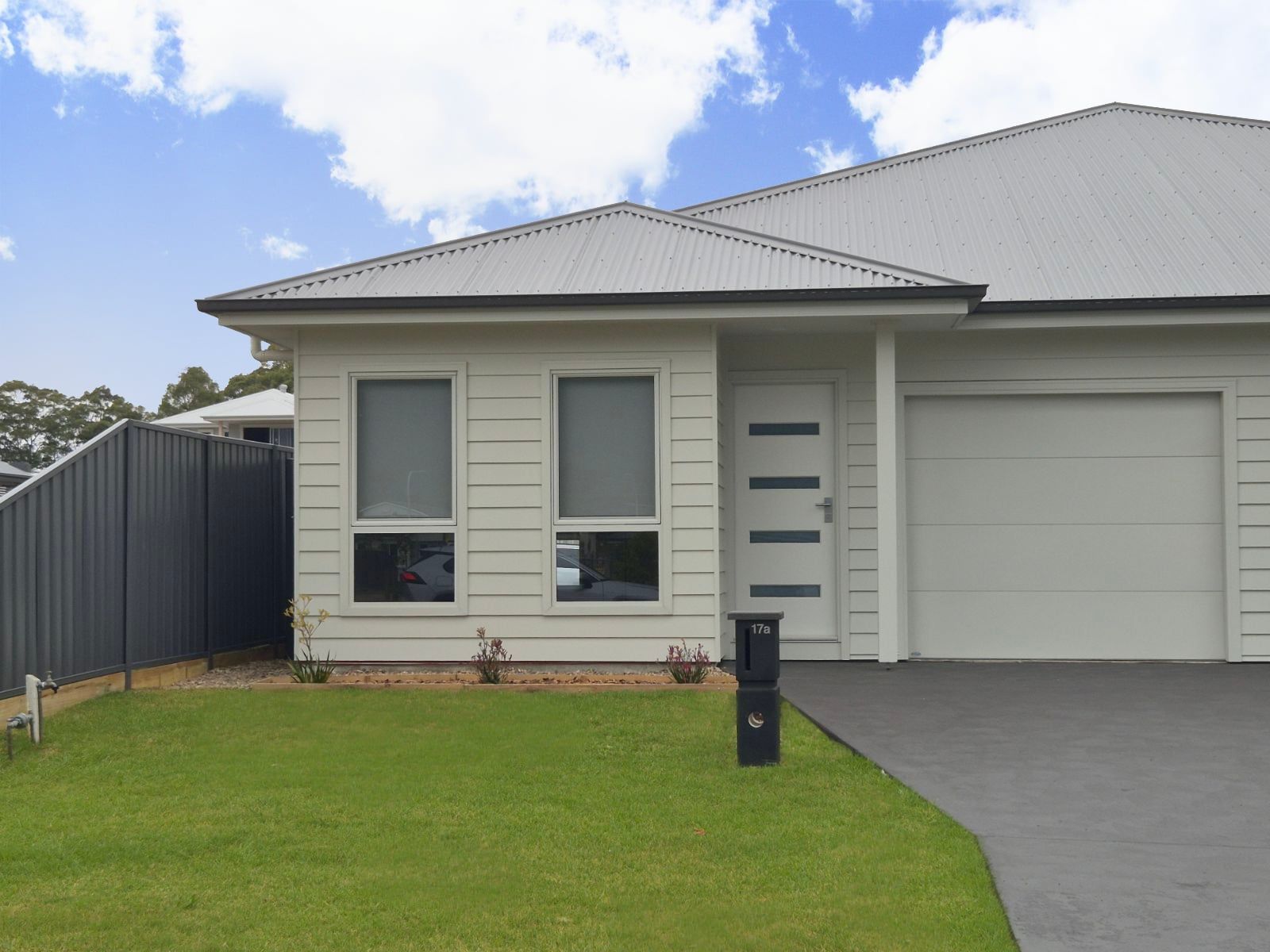 17A Gipsy Moth Street, BADAGARANG, NSW 2540 - Leased DuplexSemi ...