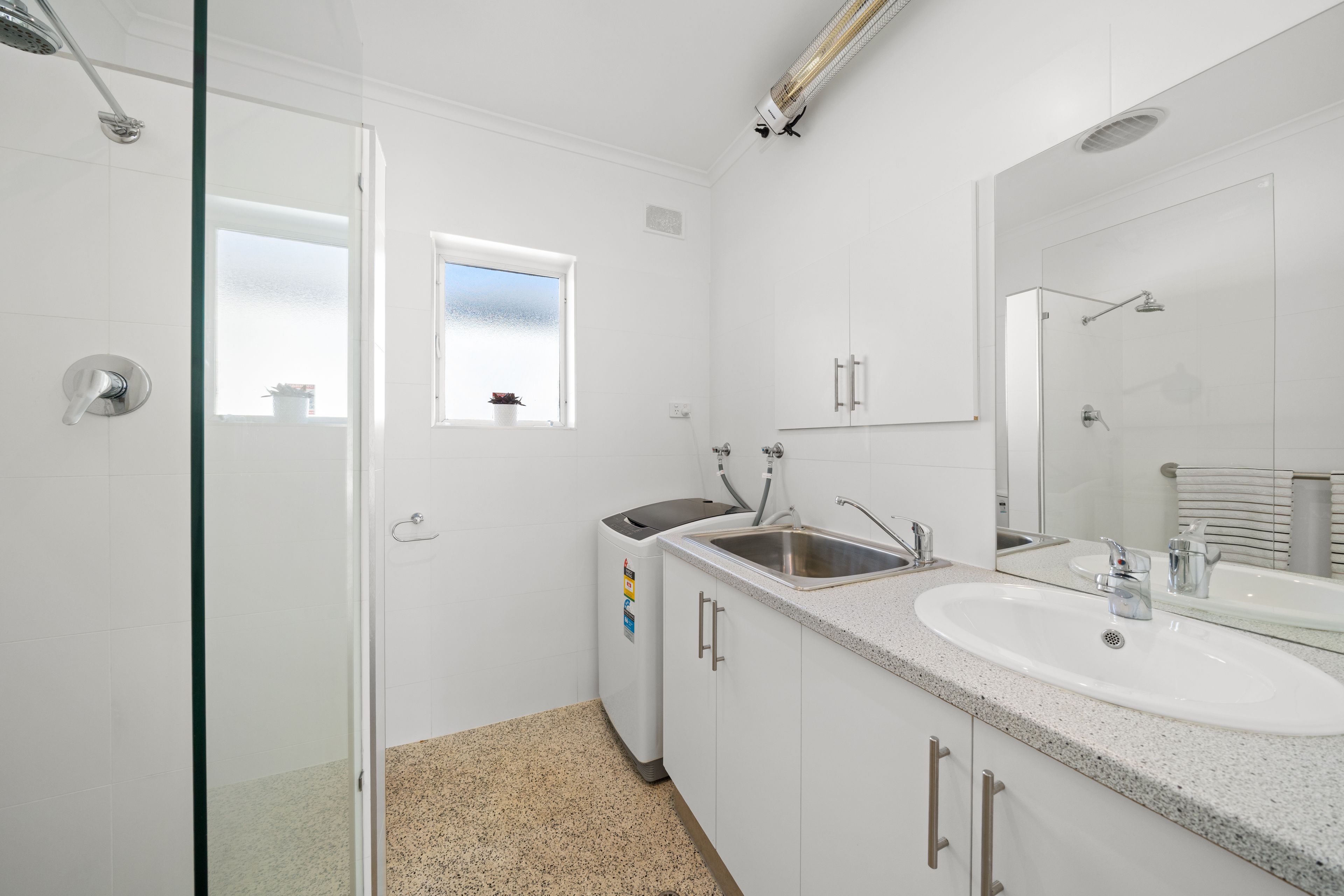 1/37 Dampier Avenue — photo 13 of 21