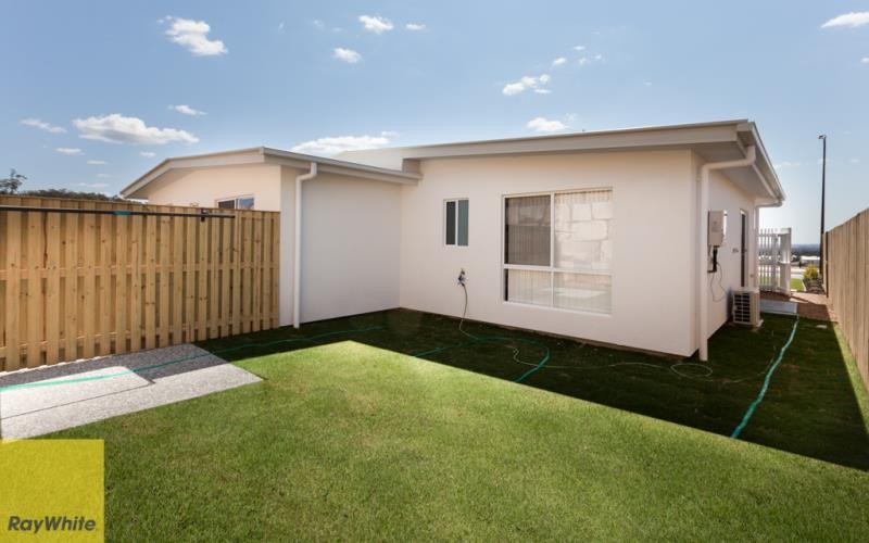 2/115 The Heights Boulevard, Pimpama, QLD 4209