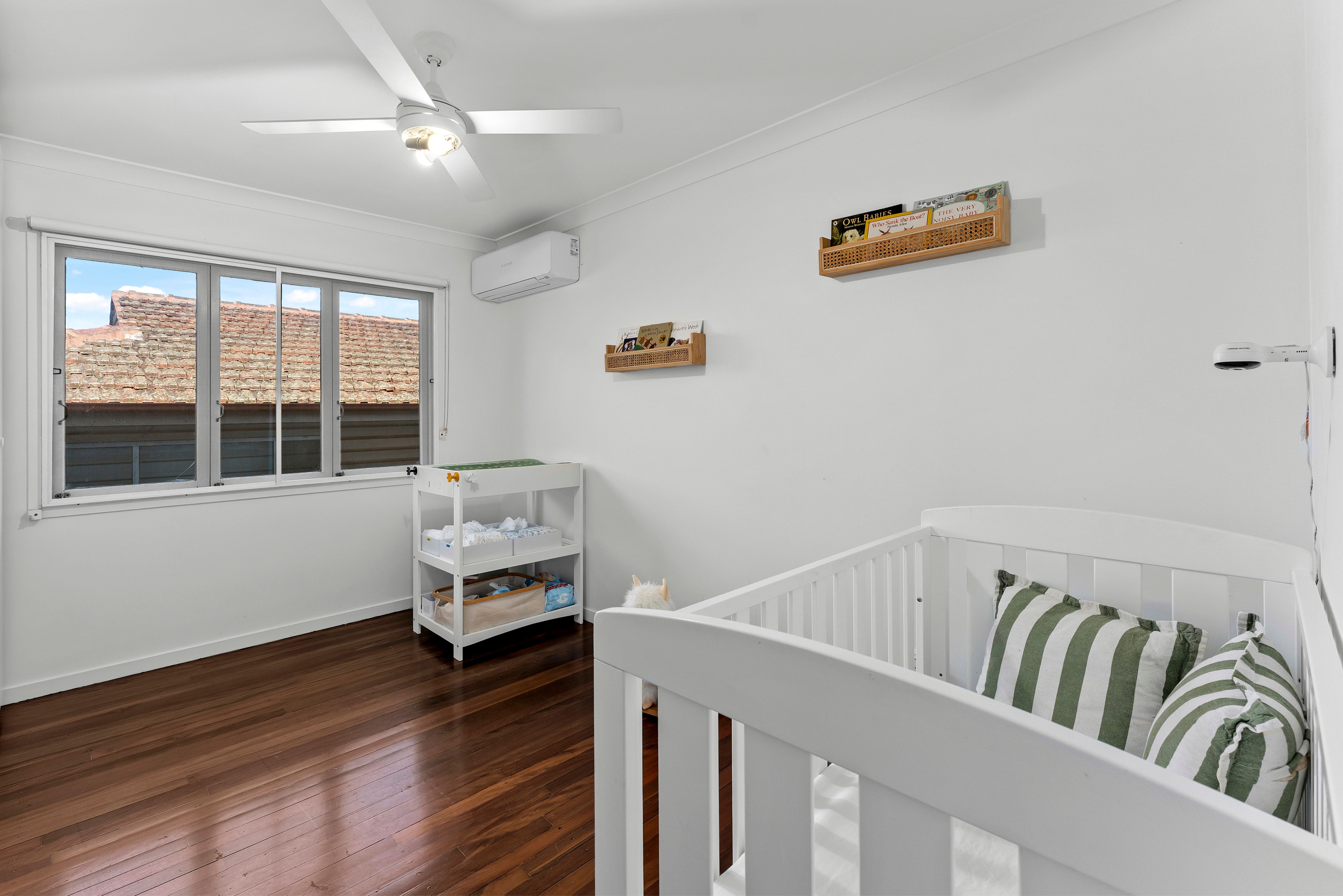58 Vivian Street — photo 9 of 22