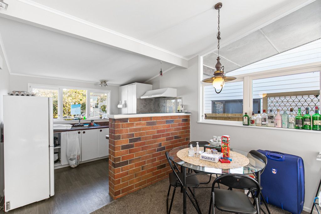 13d Tahi Terrace, Glen Eden, Waitakere City