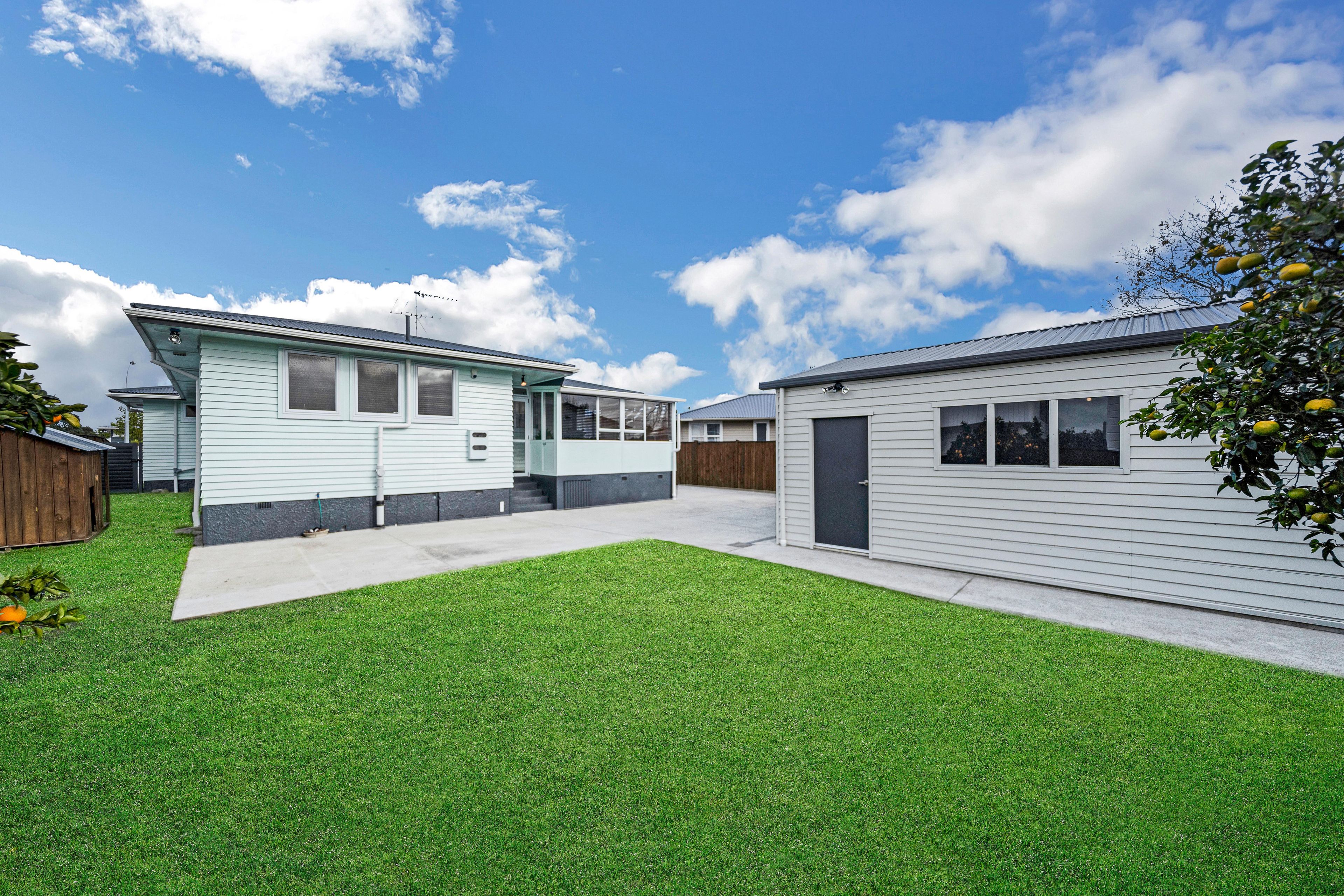 102 Edgewater Drive, Pakuranga, Manukau City