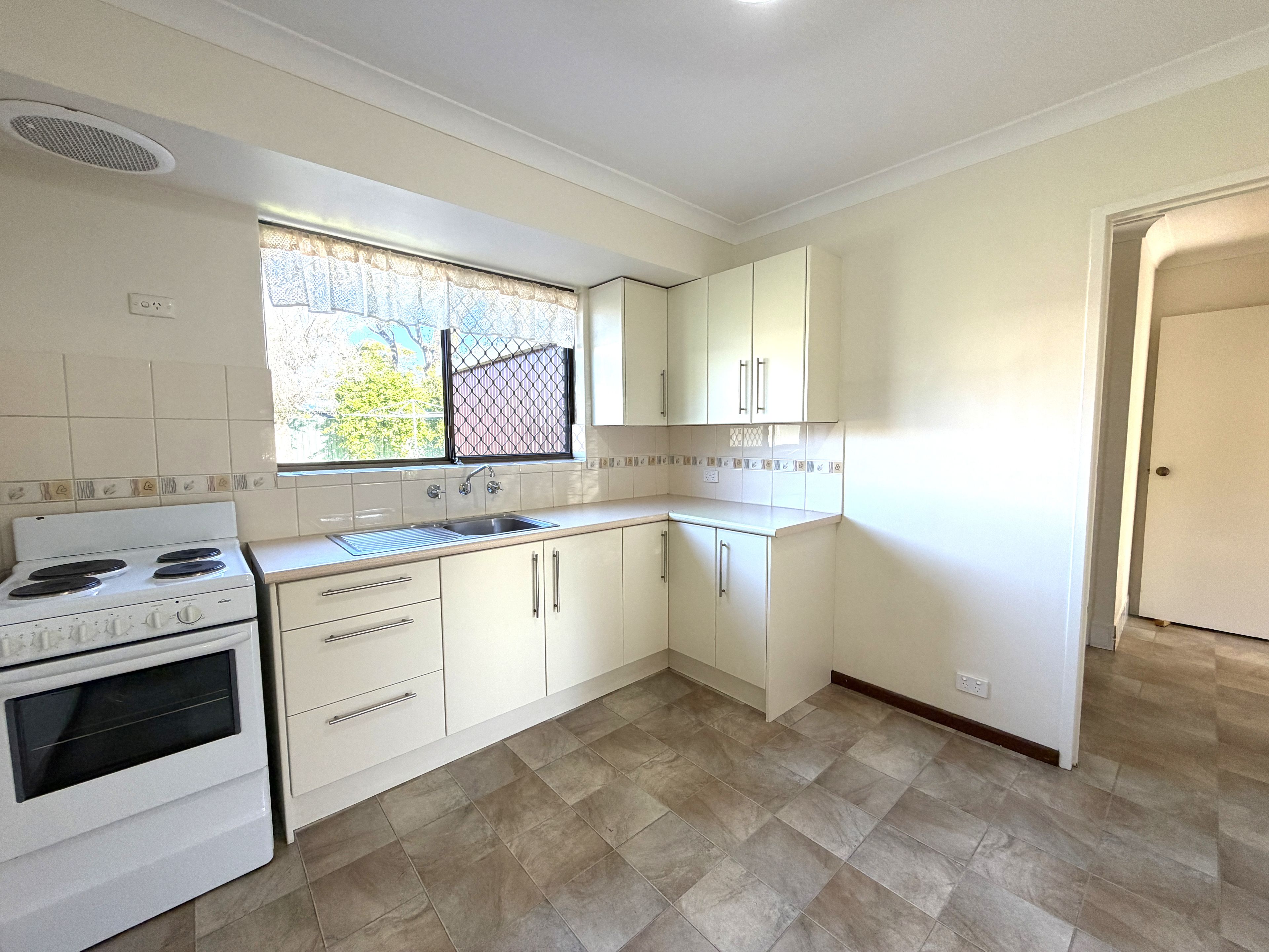 43 Bougainvillea Avenue, Forrestfield, WA 6058