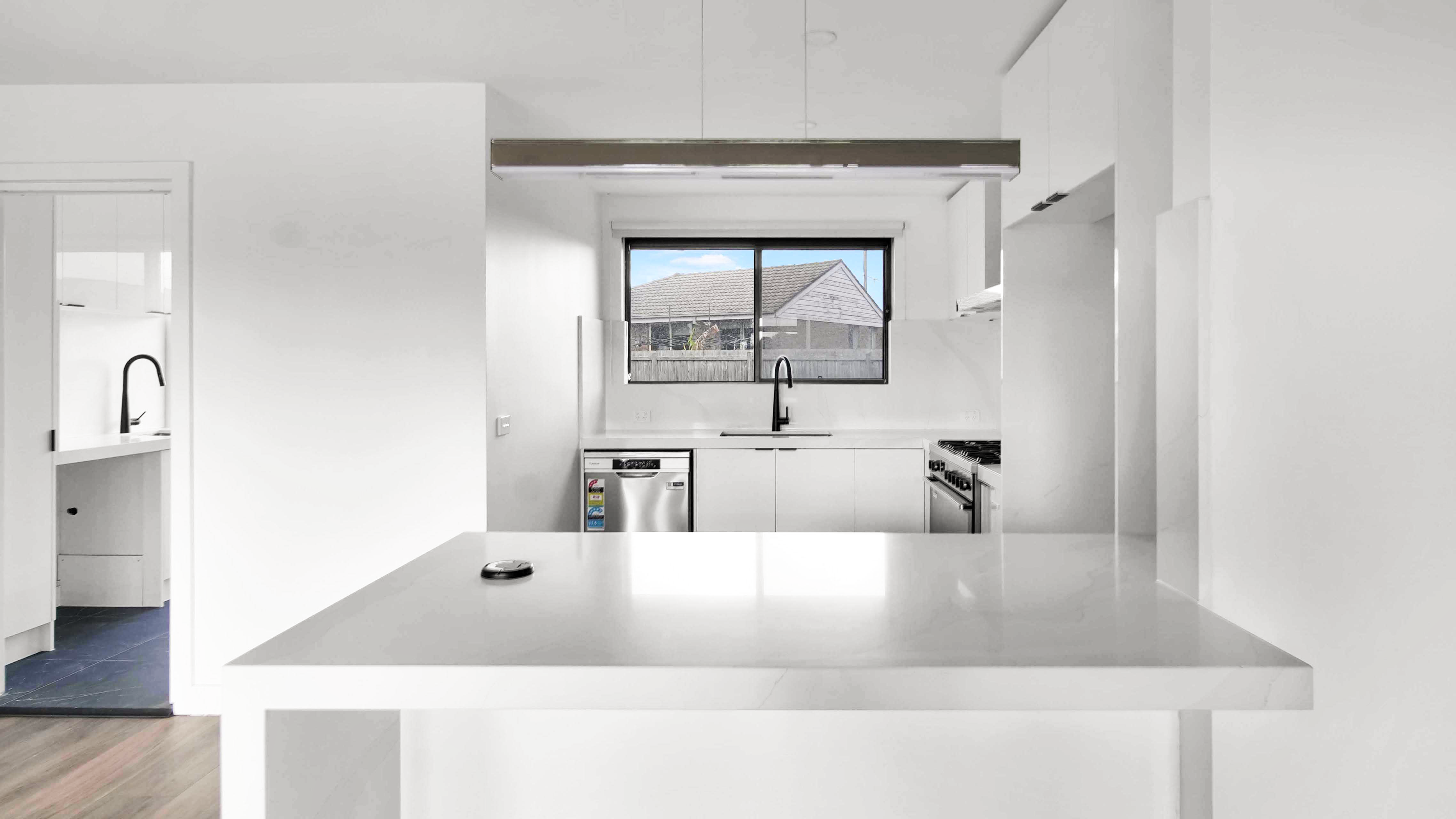 14 Reumah Court — photo 7 of 12