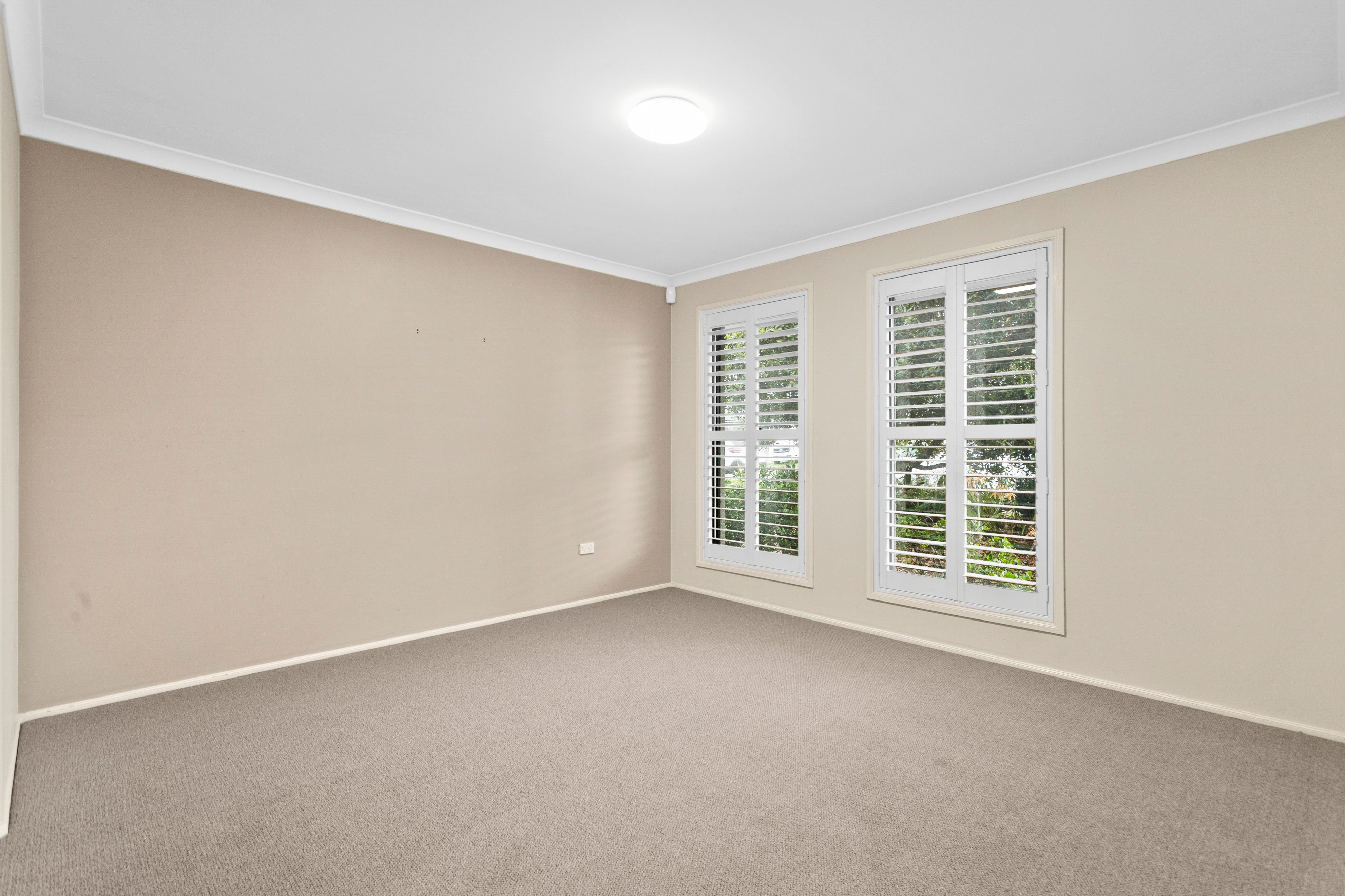 146 Haywards Bay Drive — photo 4 of 5