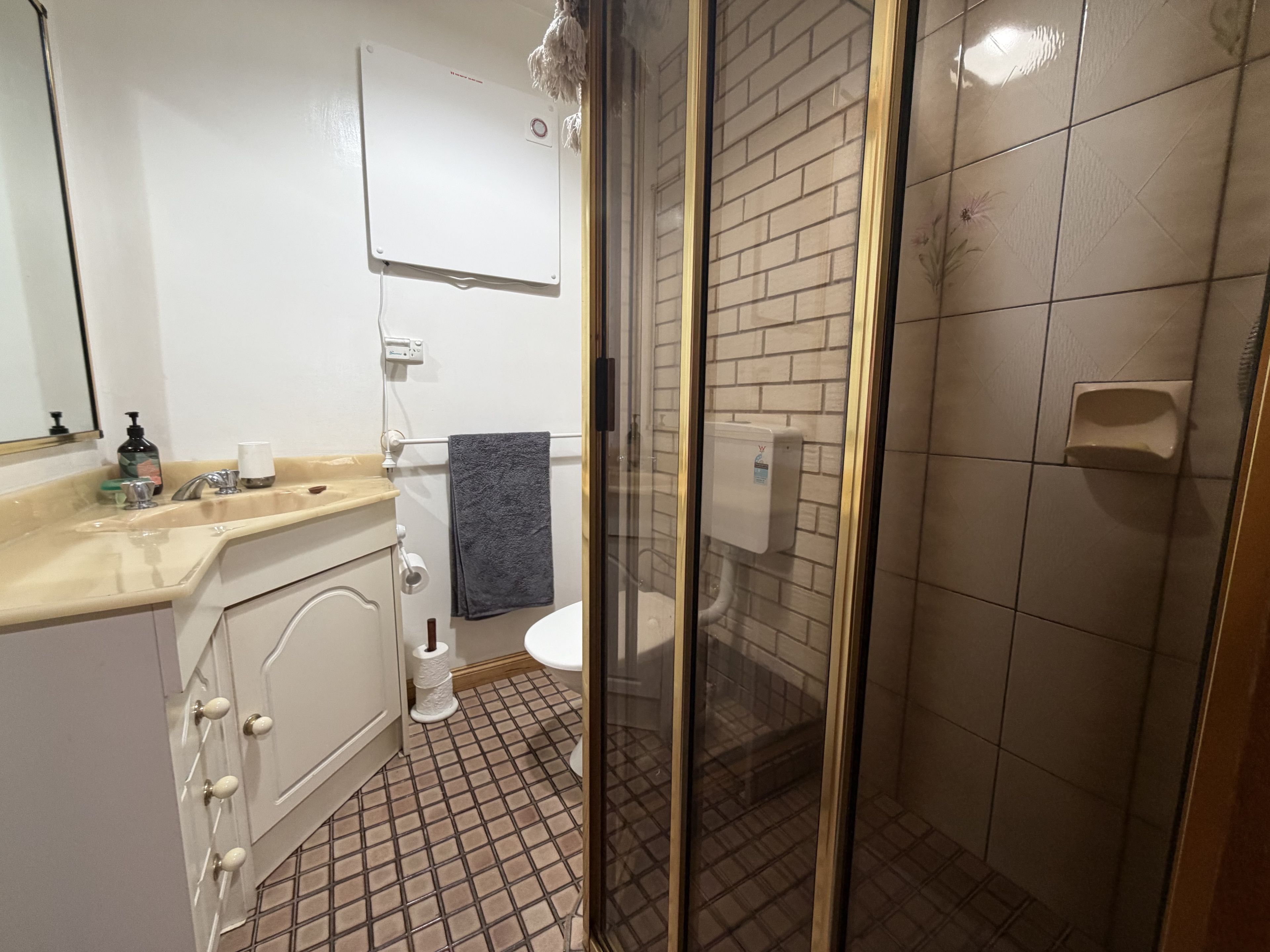 12/b Alpine Way — photo 4 of 5