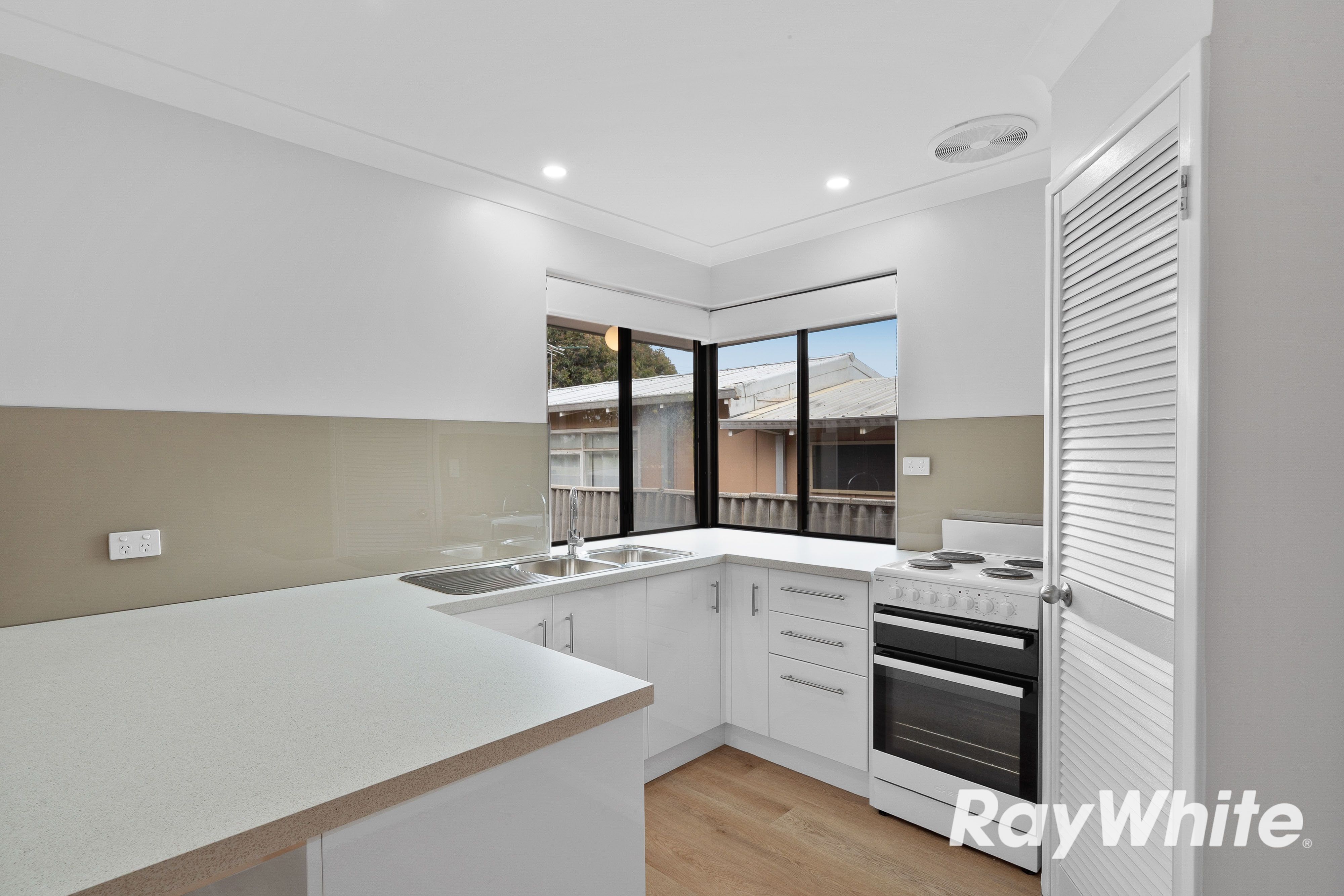 8B Cathryn Street — photo 5 of 21