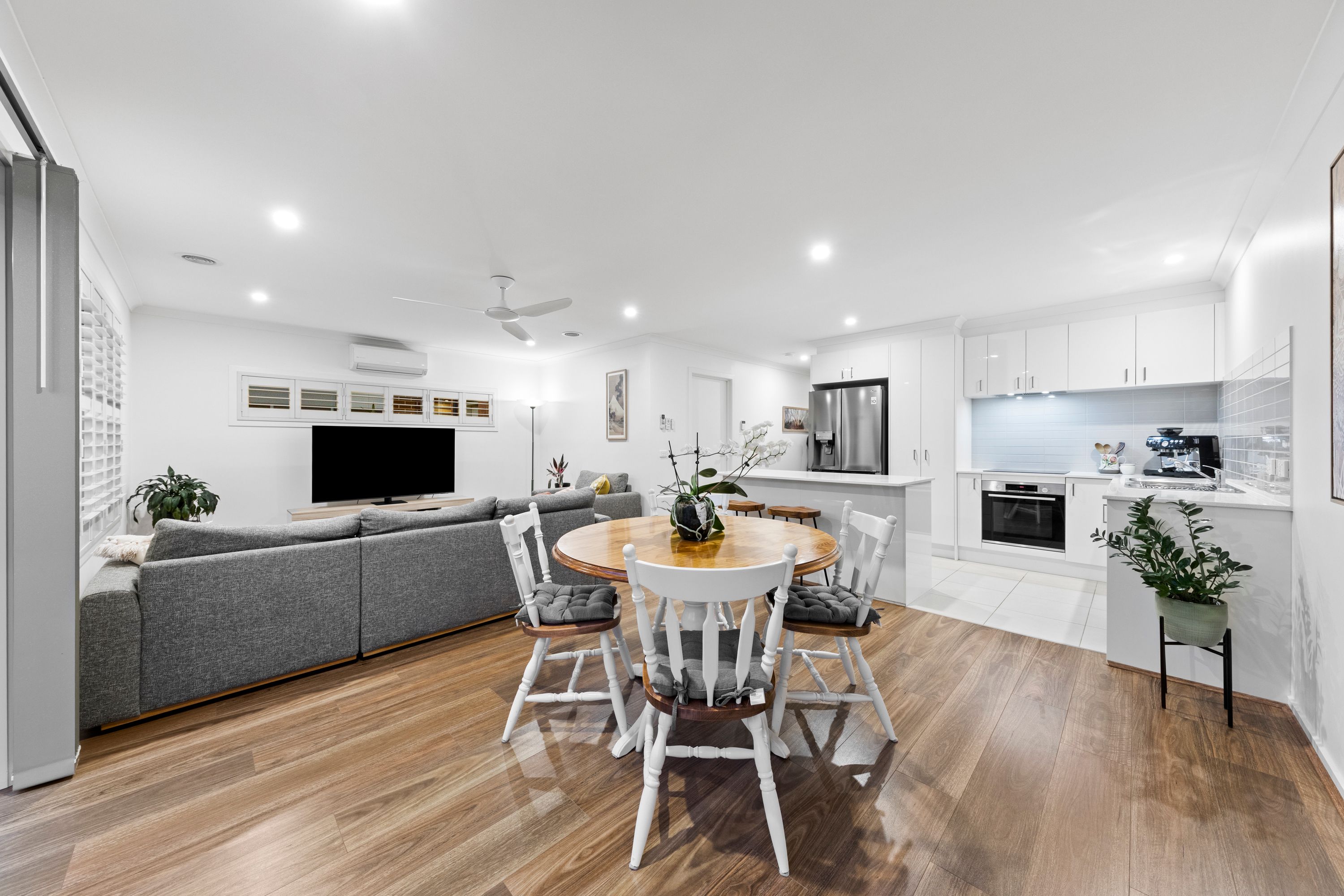 4 Addison Close — photo 7 of 22