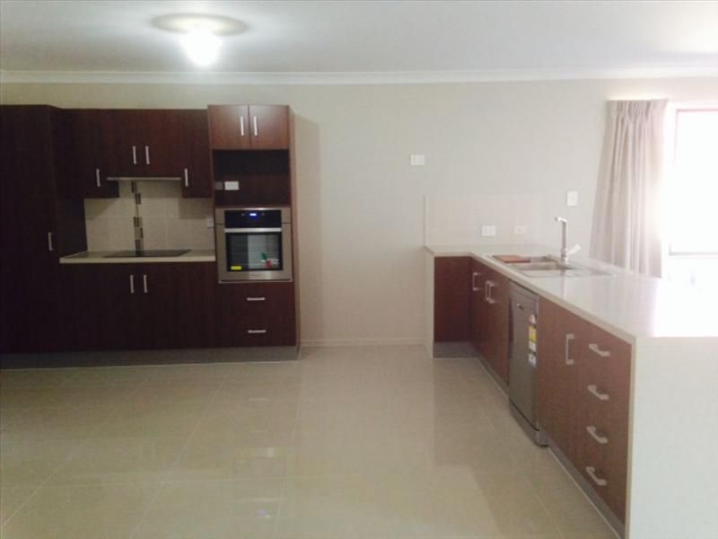 4a Prestwick Street, Oxley, QLD 4075