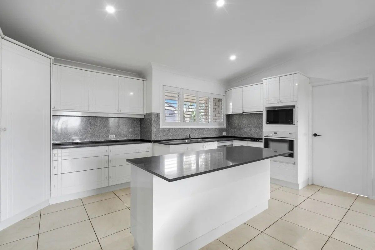 42 Adaminaby Drive — photo 6 of 21