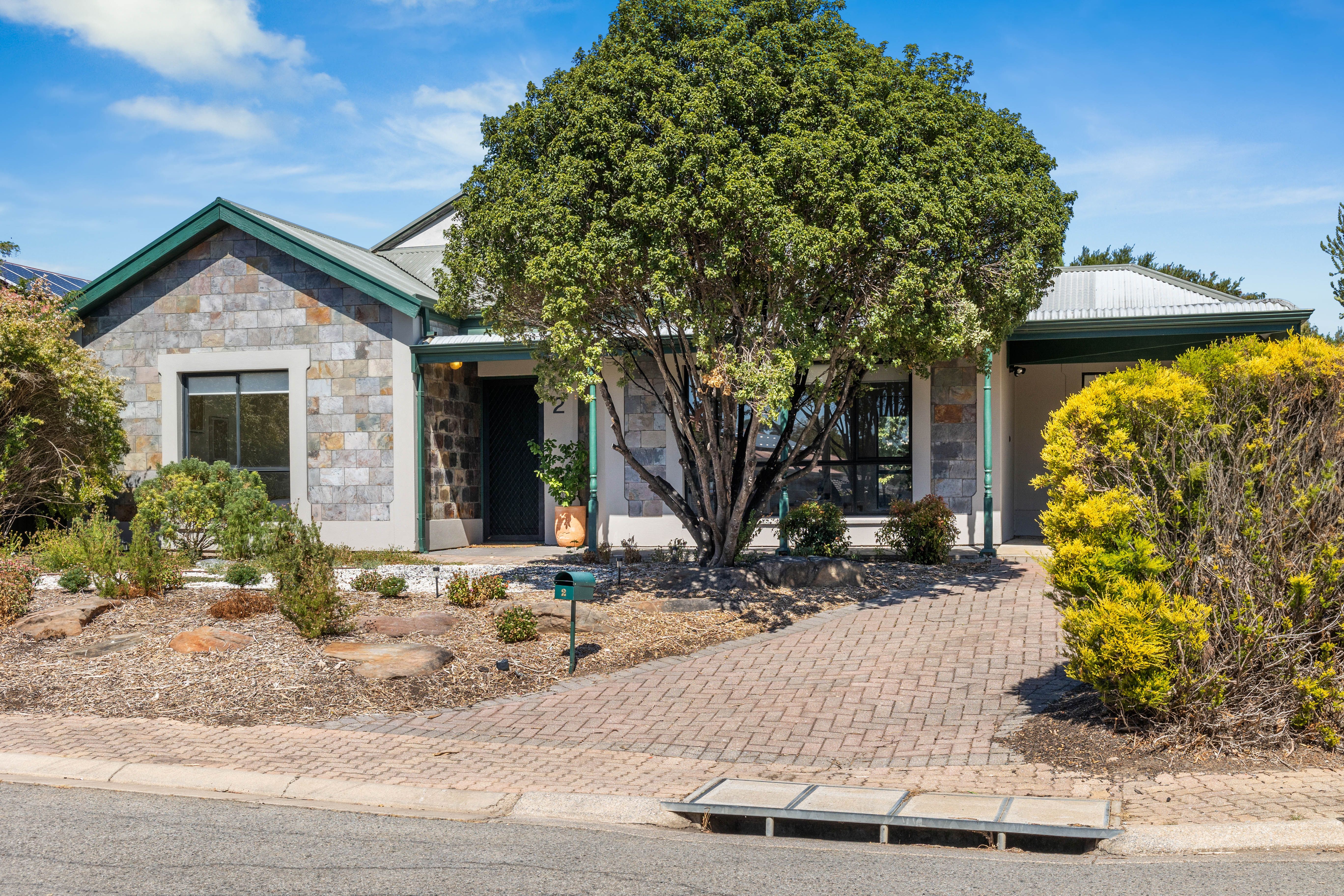 2 Barossa Way, Woodcroft SA 5162