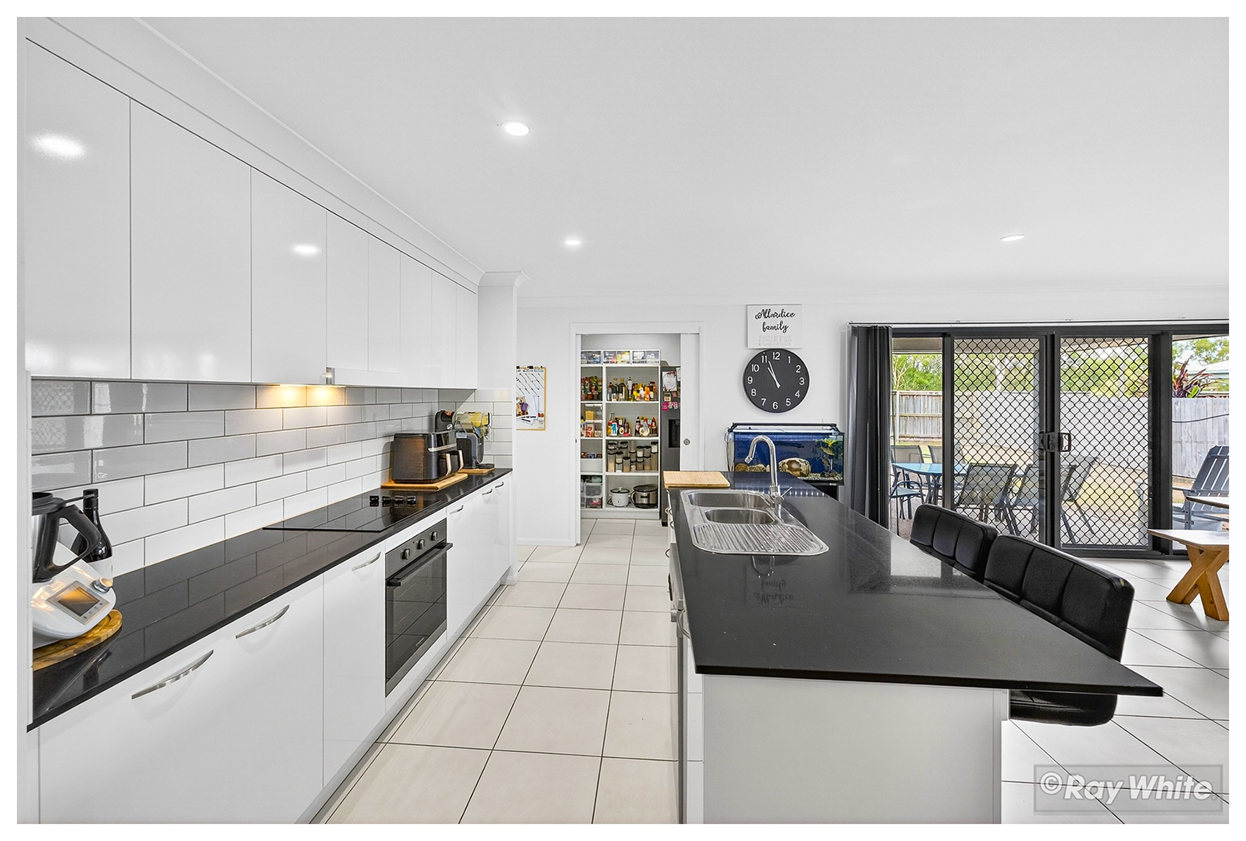 60 Geoff Wilson Drive, Norman Gardens, QLD 4701