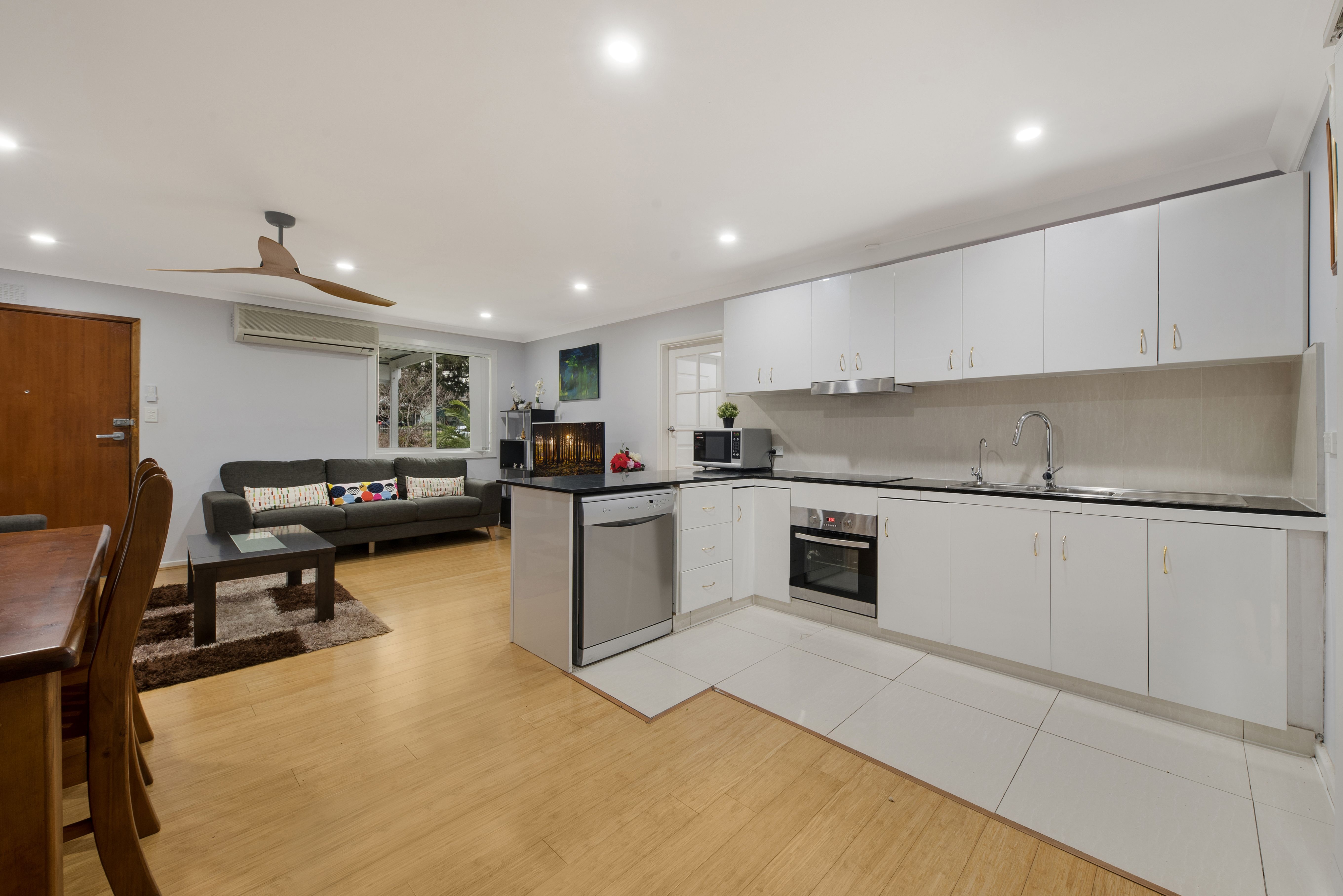 26 Tea Tree Crescent, Macquarie Fields, NSW 2564