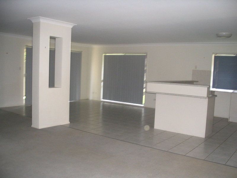 8 Grevillea Place, Bridgeman Downs, QLD 4035