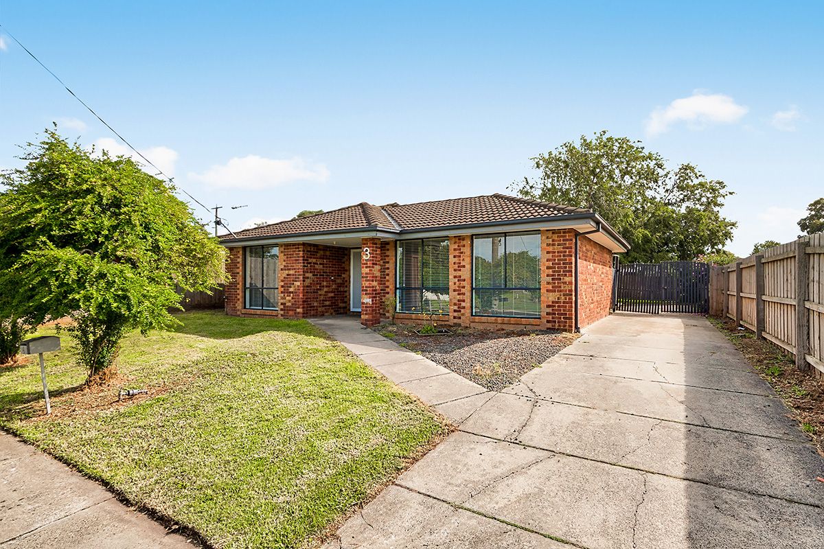 3 Maureen Close, Cranbourne West VIC 3977